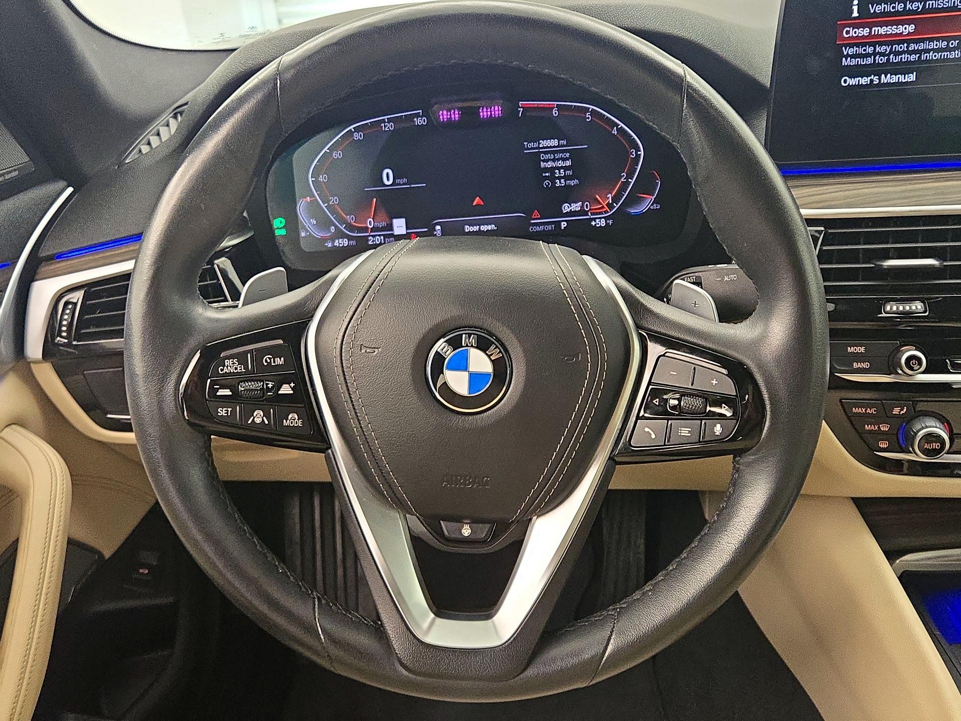 Thumbnail: 2022 BMW 5 Series - 10