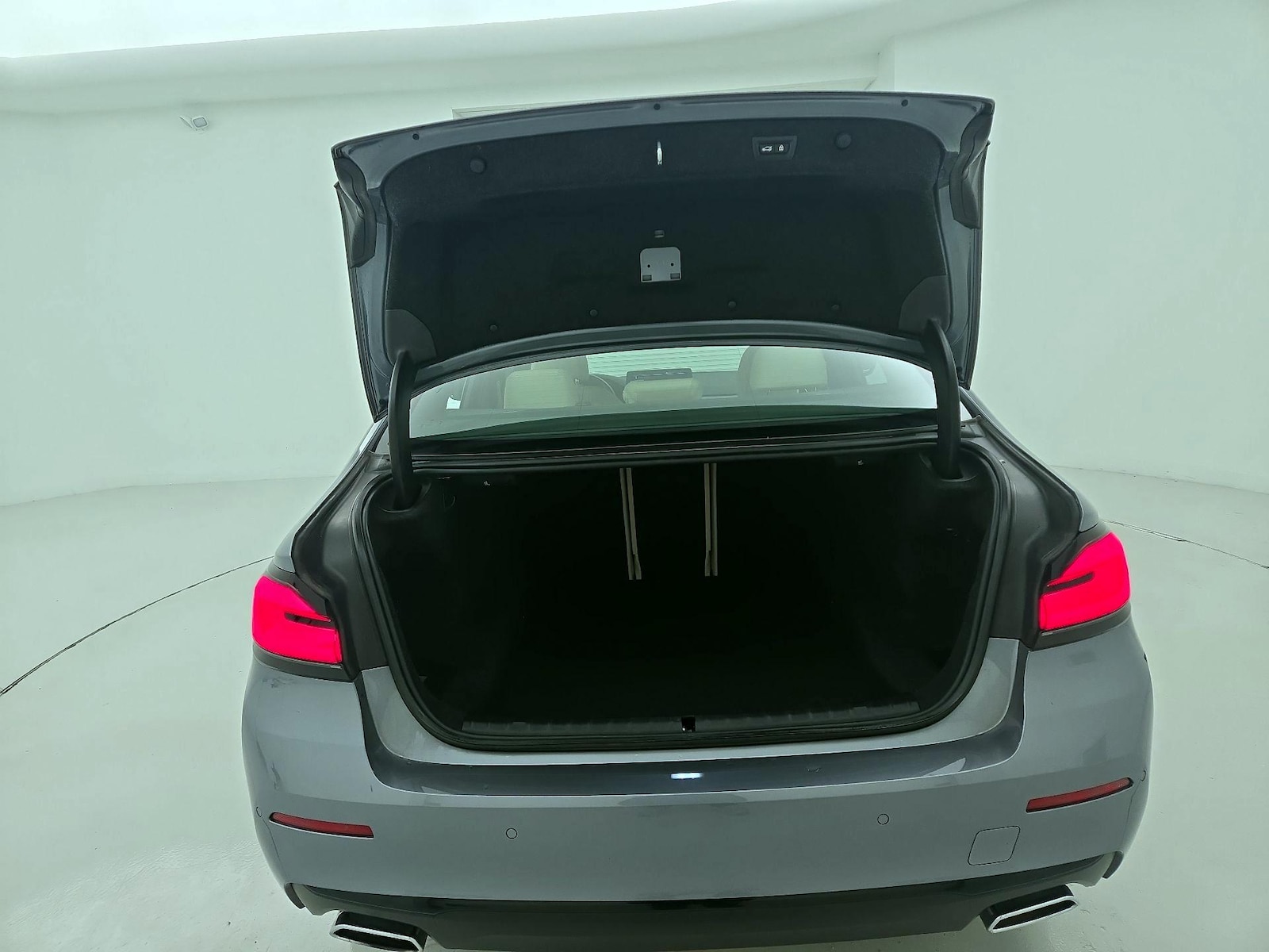 2022 BMW 5 Series 530i - Photo 23