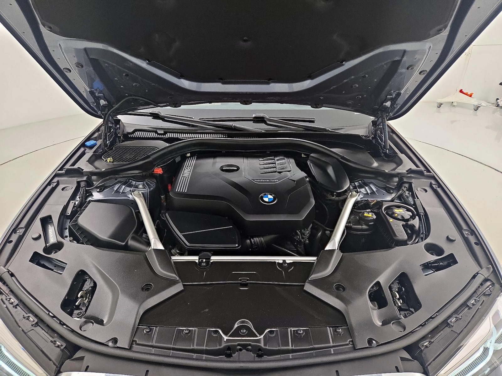 2022 BMW 5 Series 530i - Photo 24