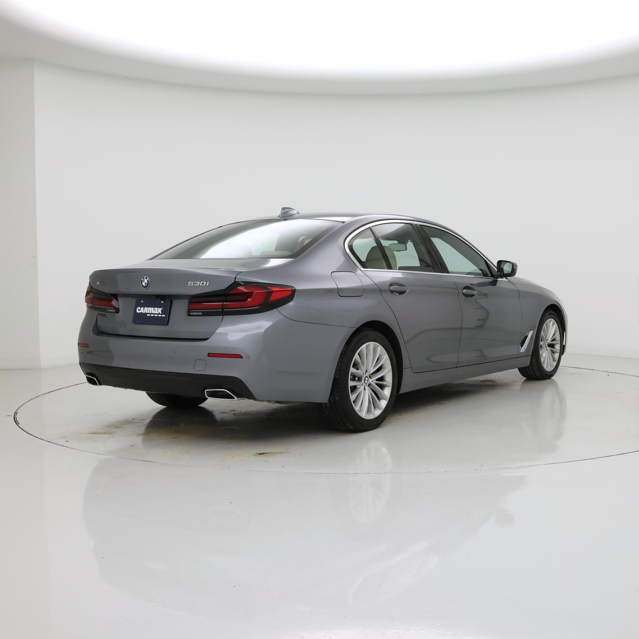 Thumbnail: 2022 BMW 5 Series - 8