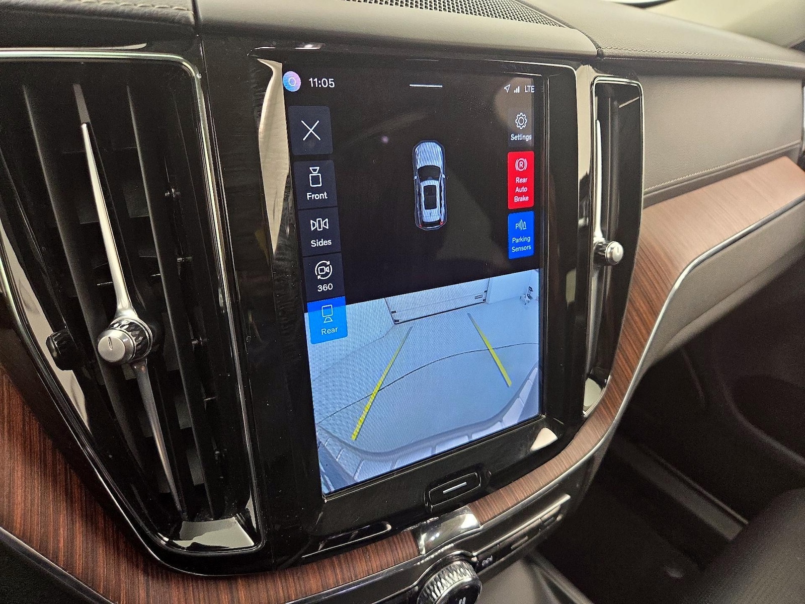 2023 Volvo XC60 Ultimate - Photo 16
