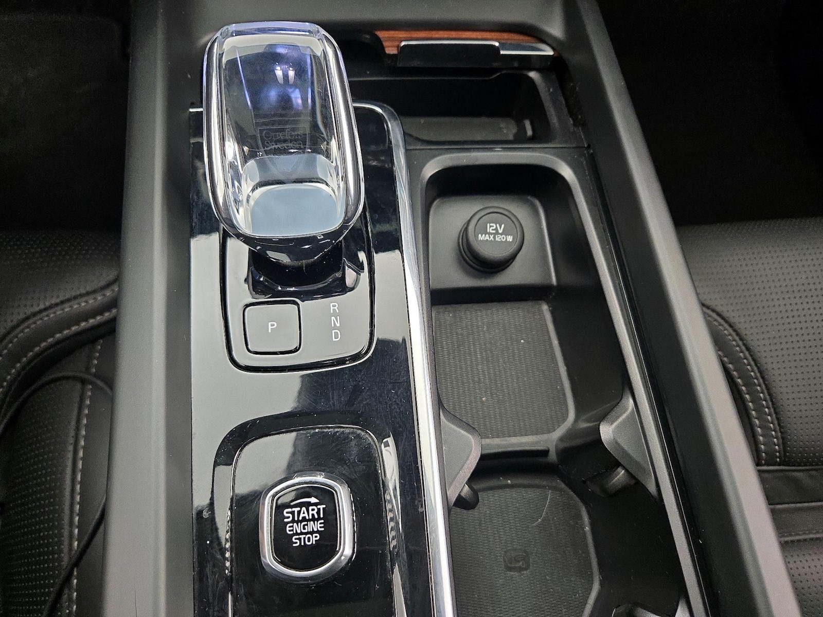 2023 Volvo XC60 Ultimate - Photo 19