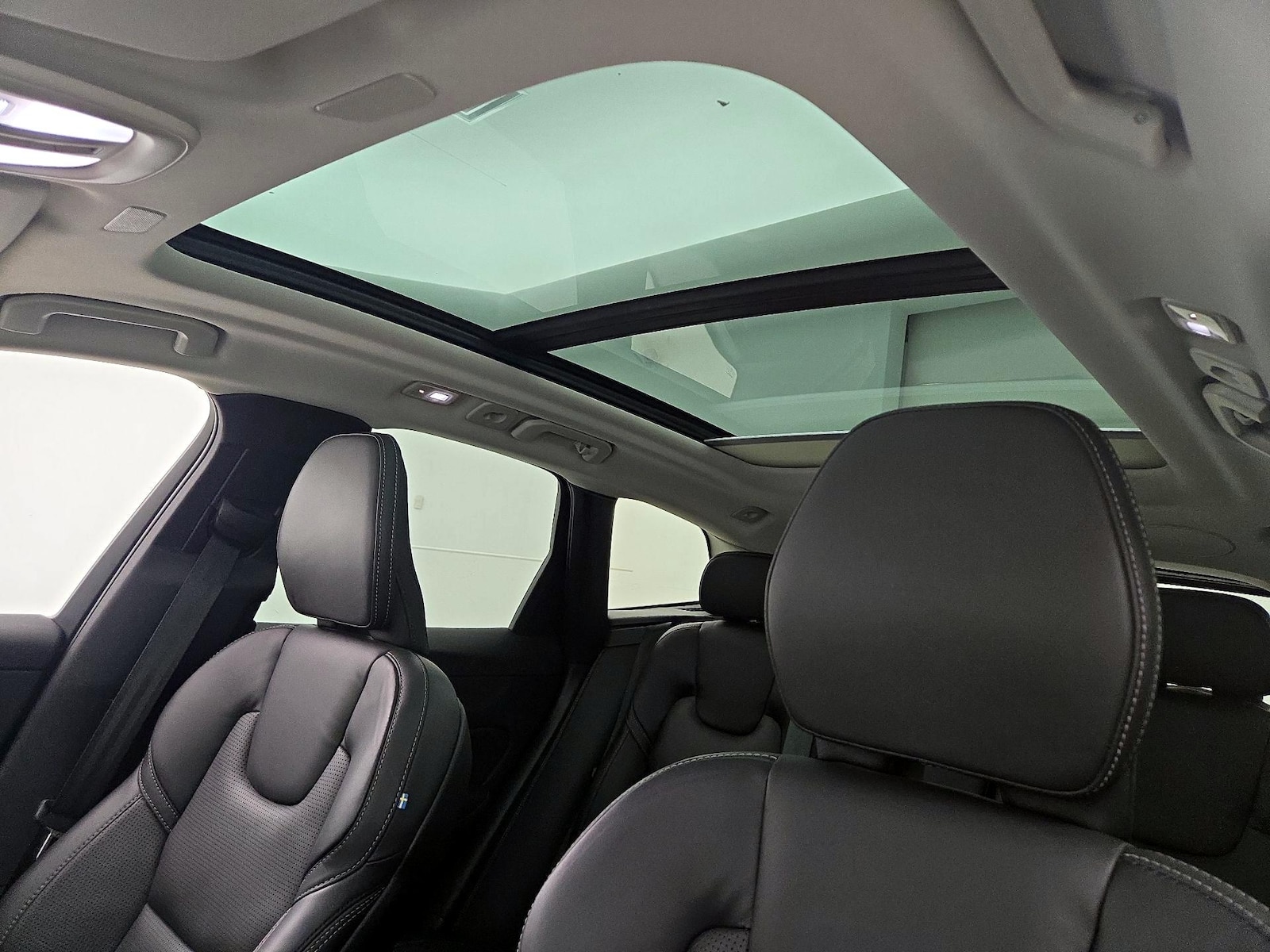 2023 Volvo XC60 Ultimate - Photo 21