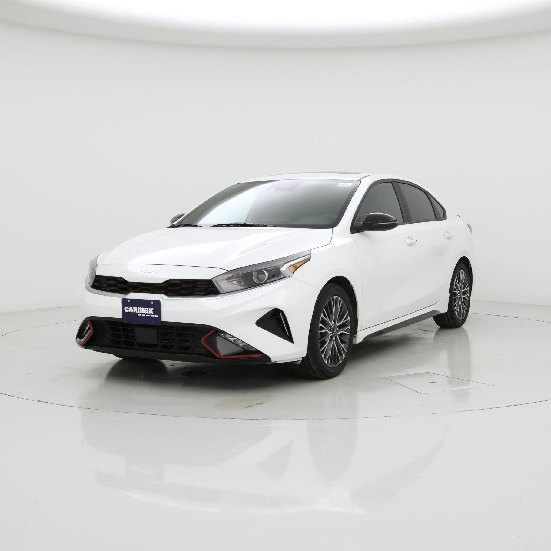 Thumbnail: 2023 Kia Forte - 4