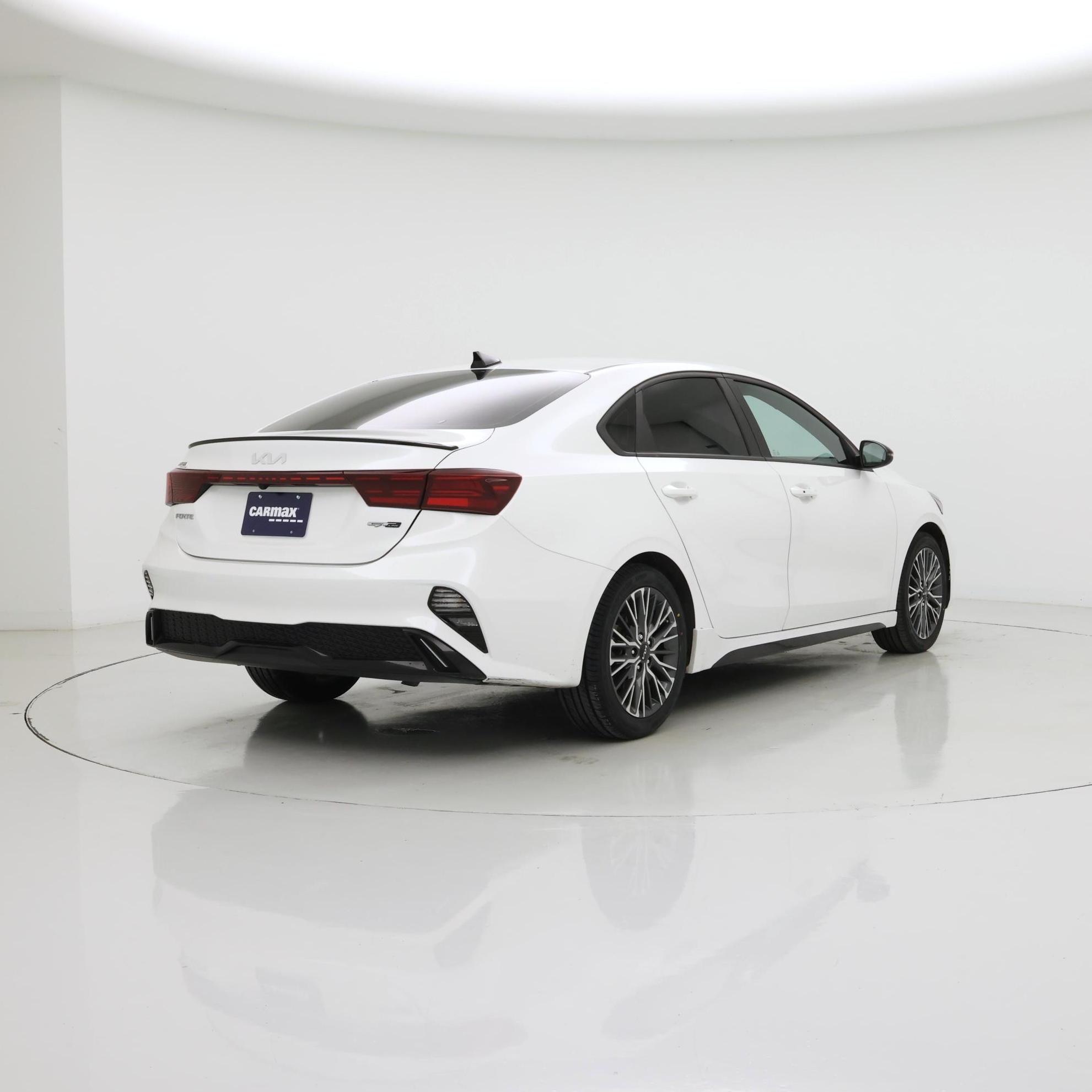 Thumbnail: 2023 Kia Forte - 8