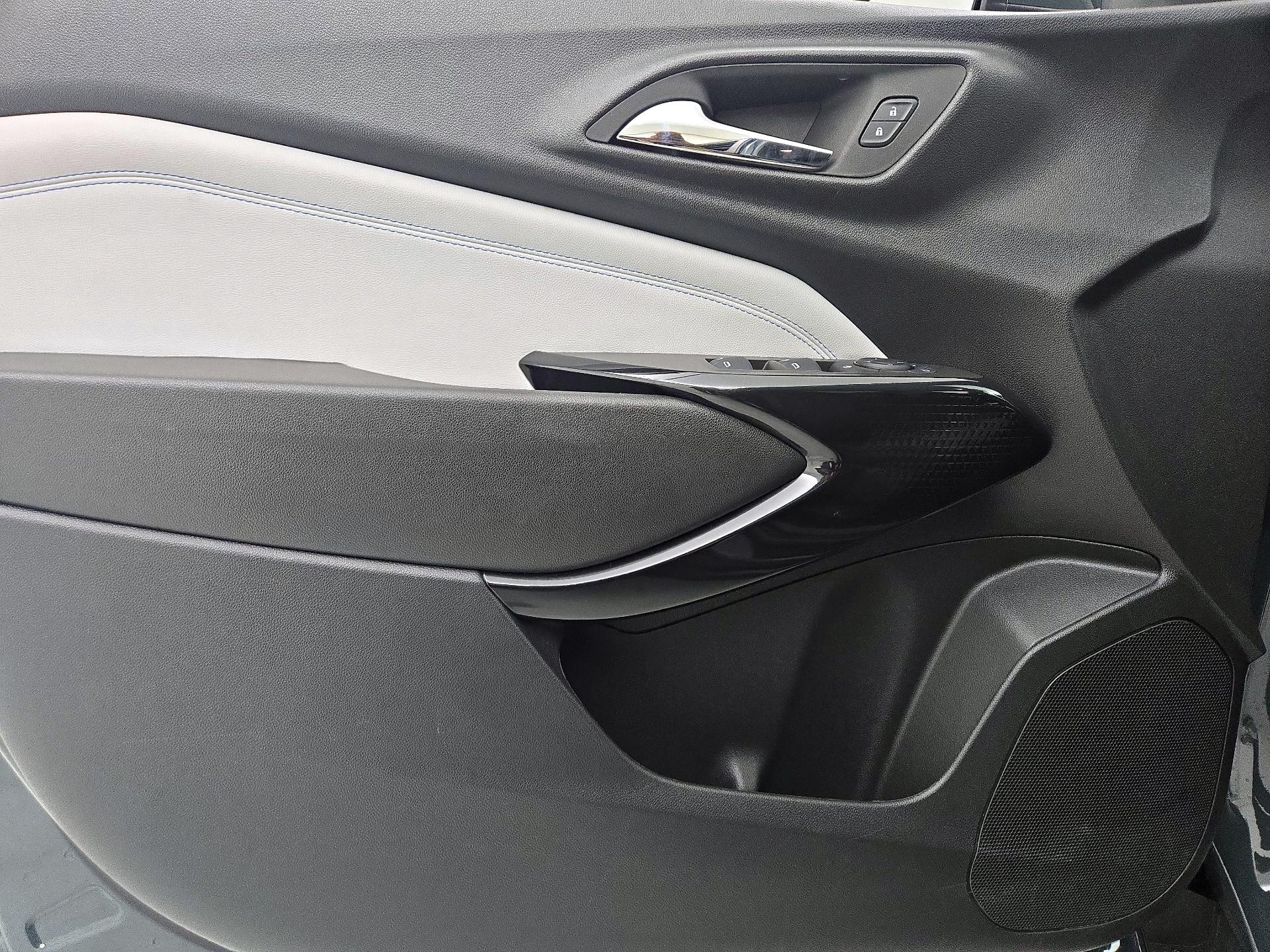 Thumbnail: 2025 Chevrolet Trax - 12