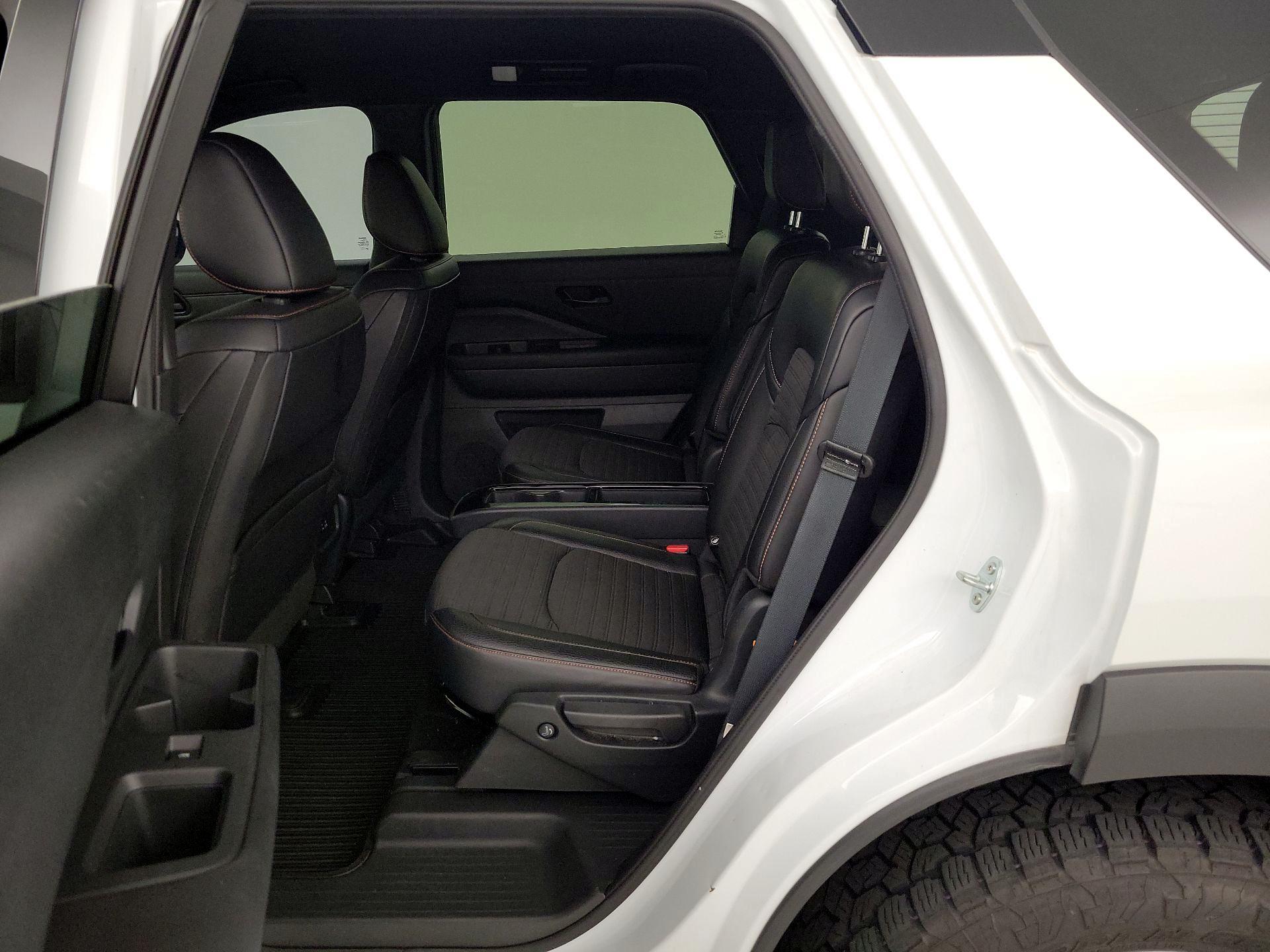 Thumbnail: 2025 Nissan Pathfinder - 19