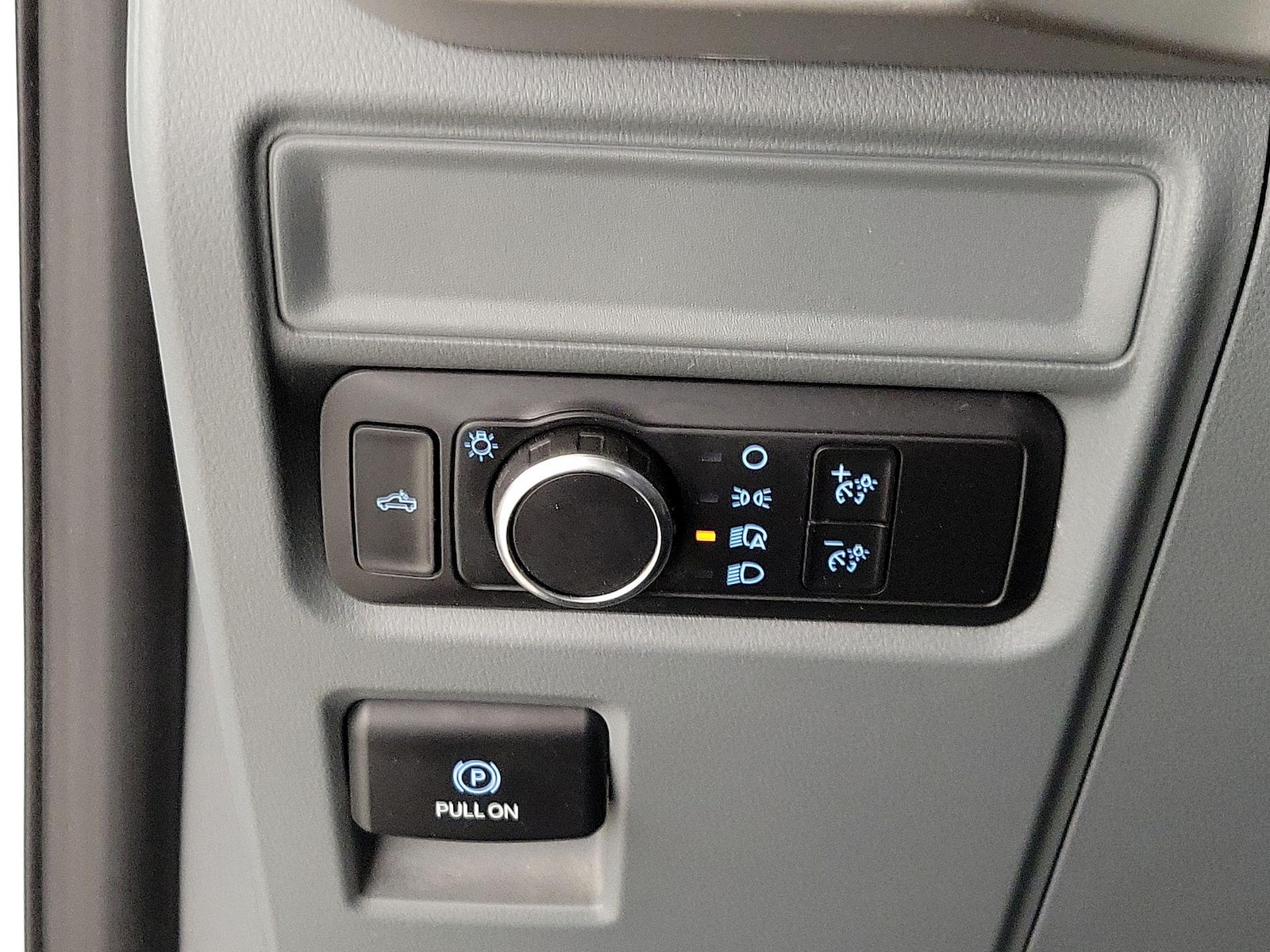 2021 Ford F-150 XL - Photo 14