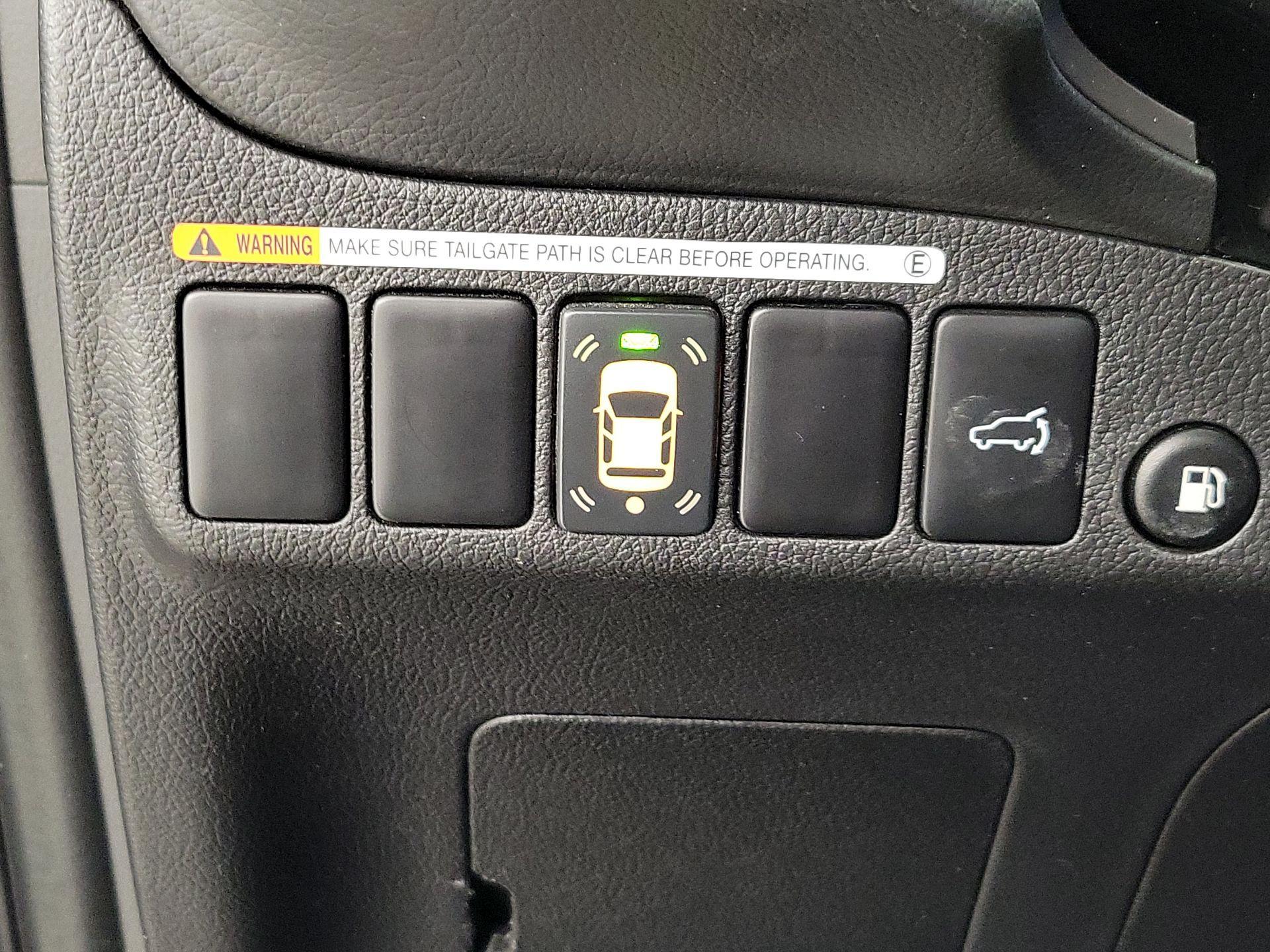 Thumbnail: 2019 Mitsubishi Outlander - 13