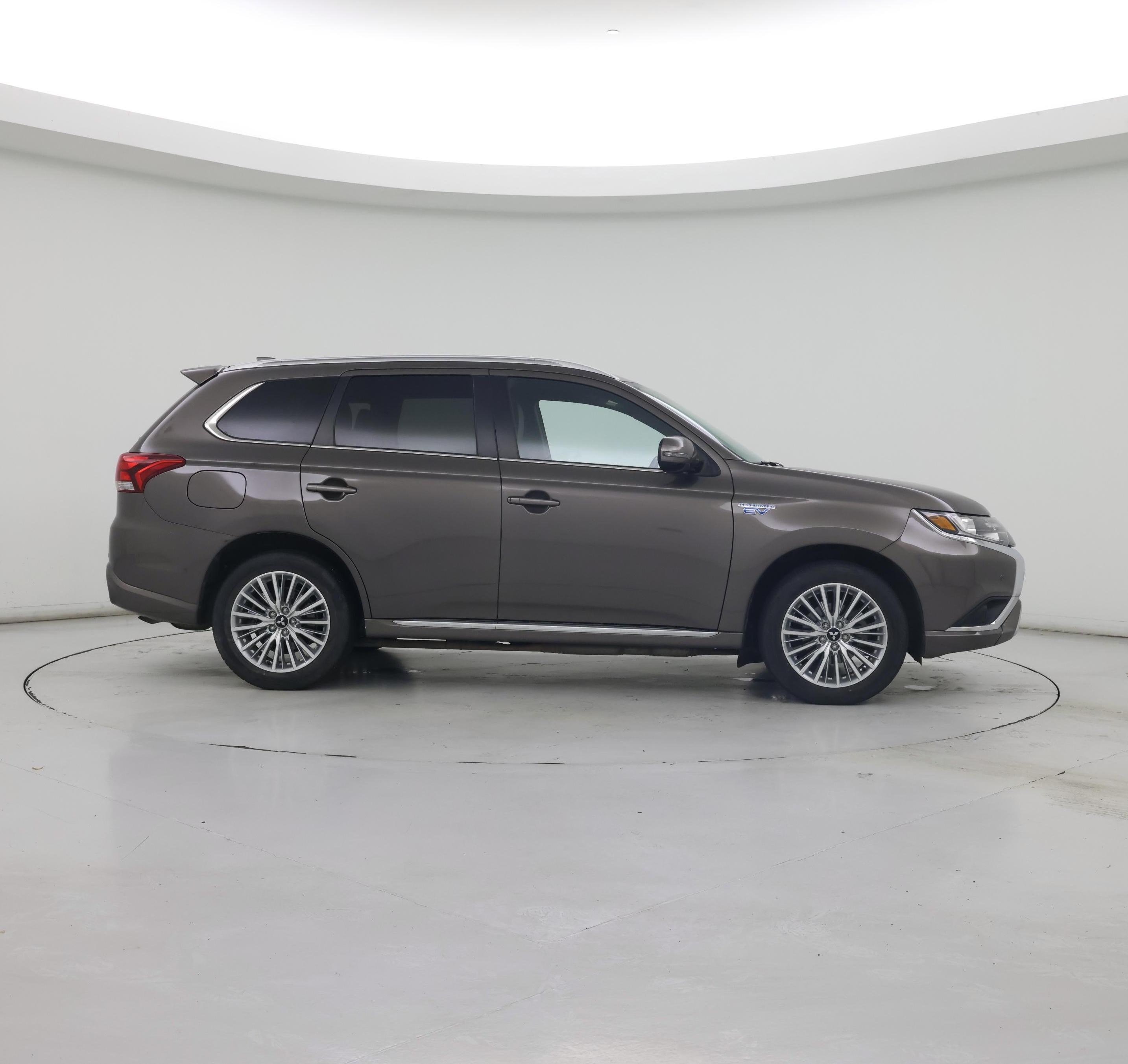 Thumbnail: 2019 Mitsubishi Outlander - 7