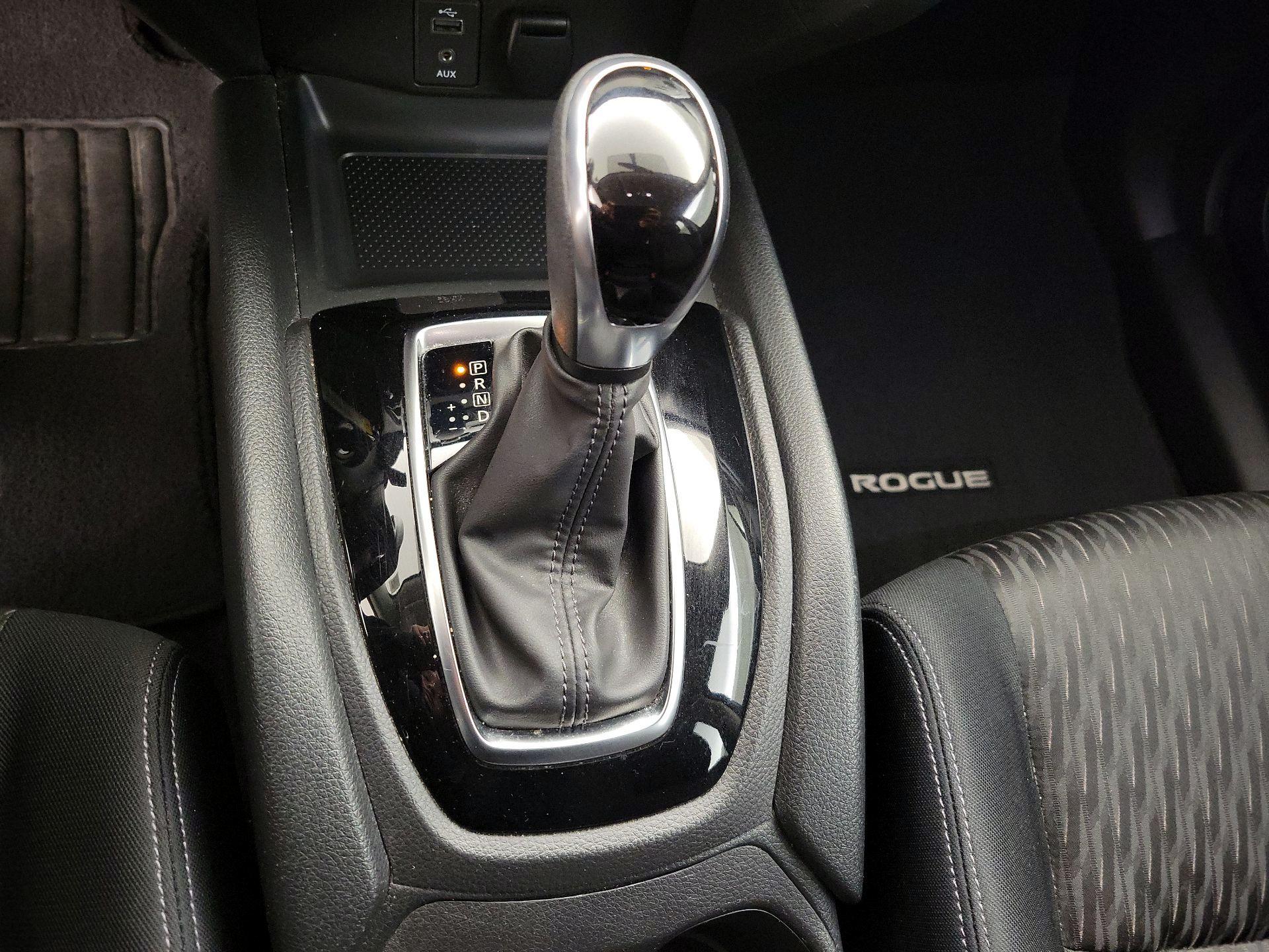 Thumbnail: 2017 Nissan Rogue - 17