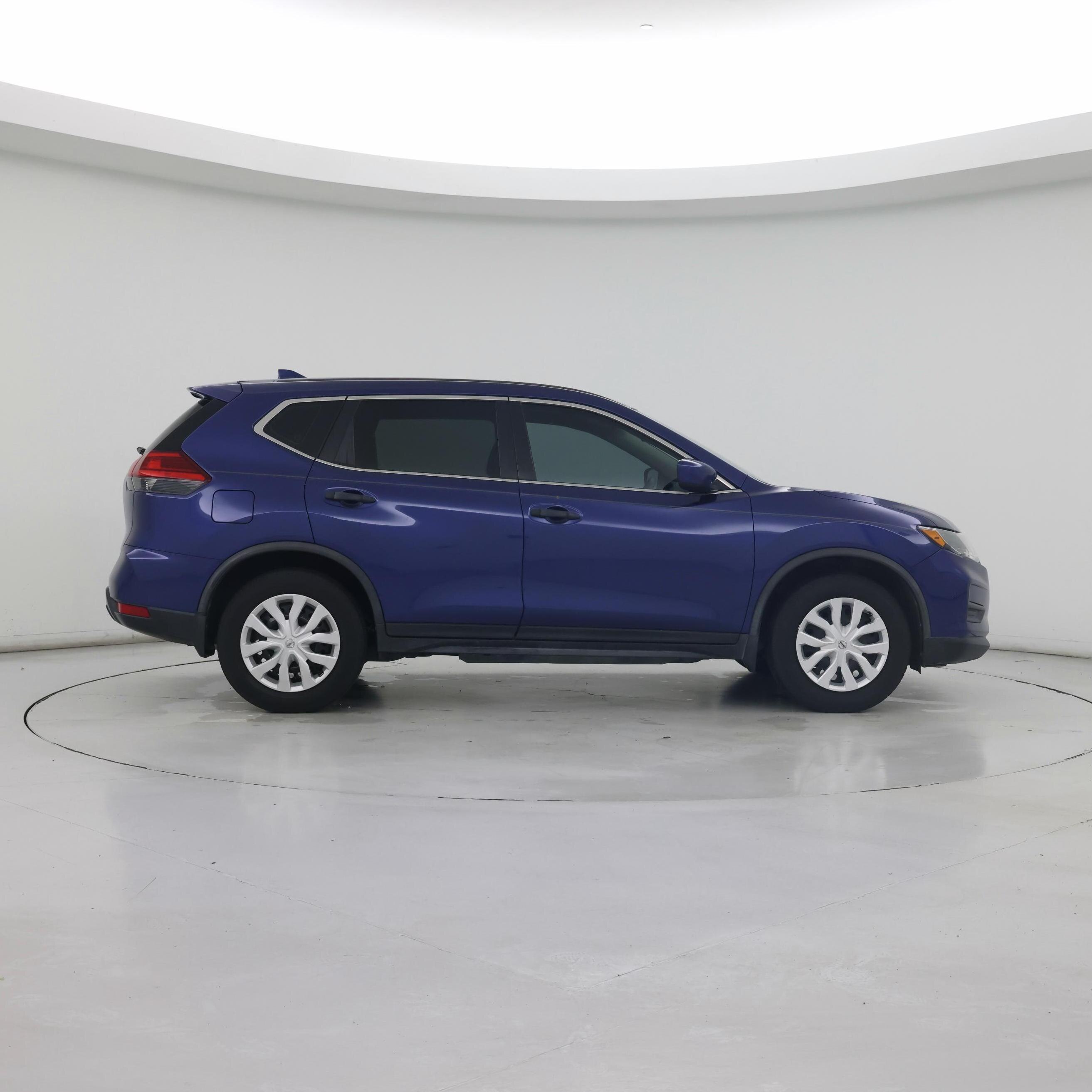 Thumbnail: 2017 Nissan Rogue - 7