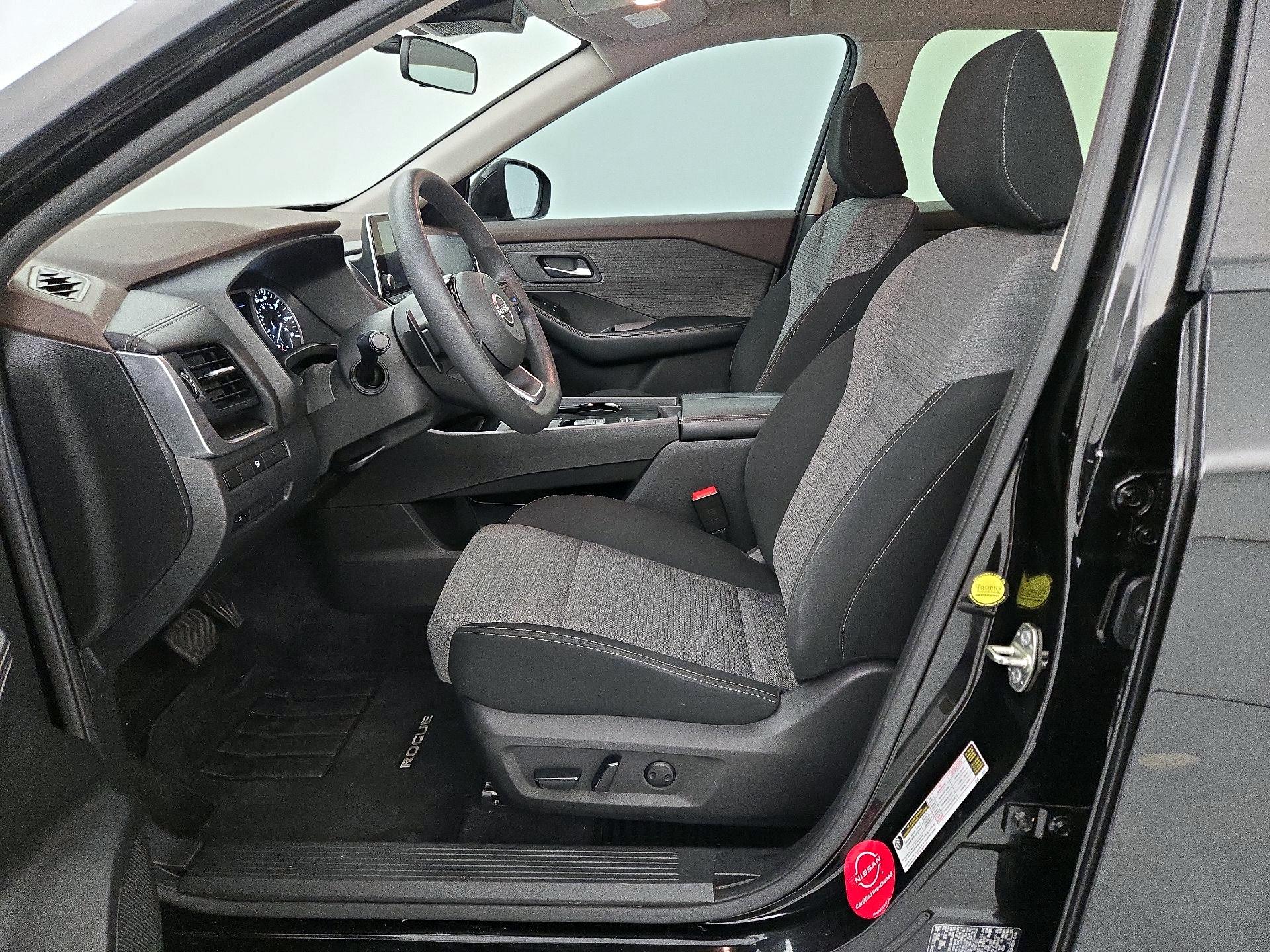 Thumbnail: 2023 Nissan Rogue - 11