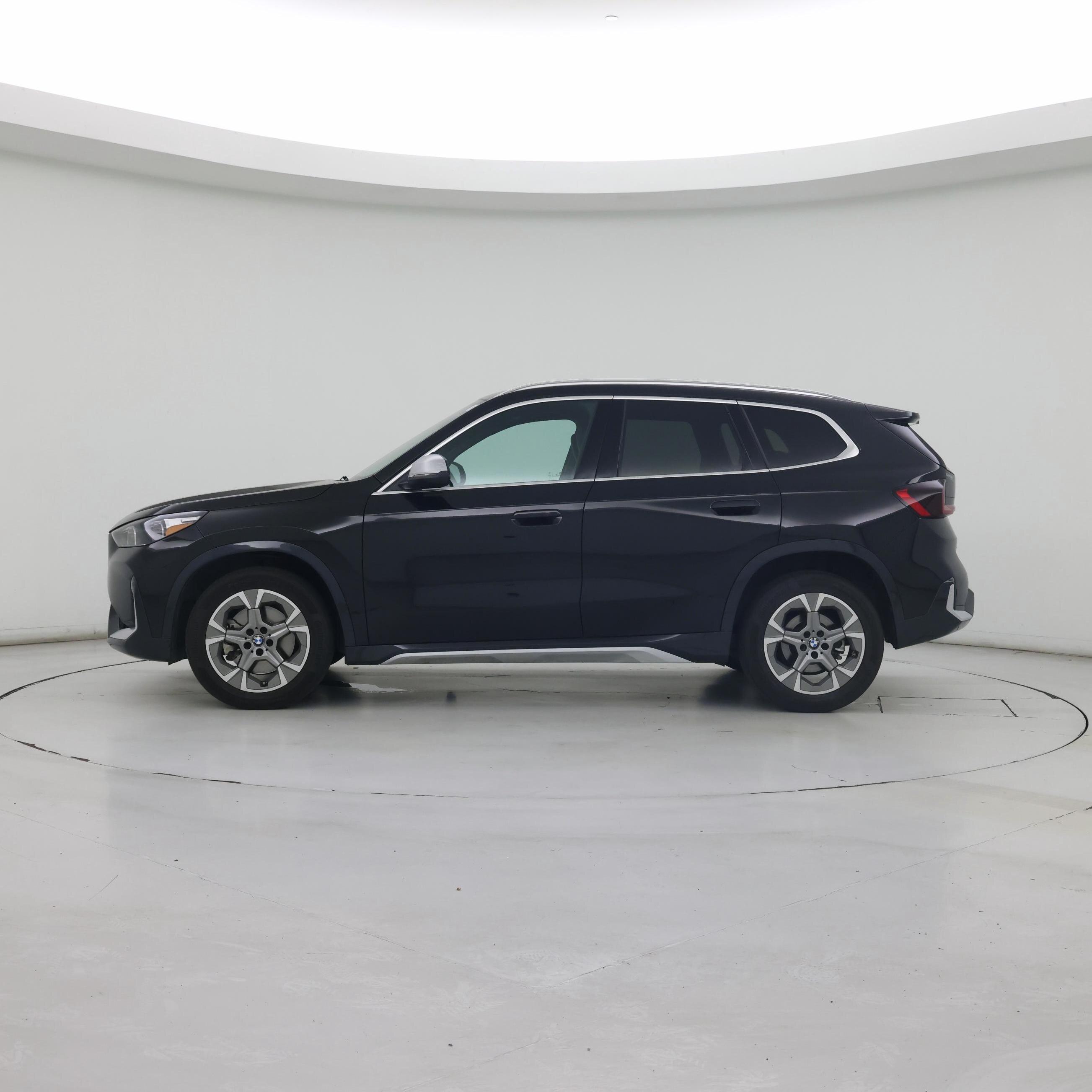 Thumbnail: 2024 BMW X1 - 3