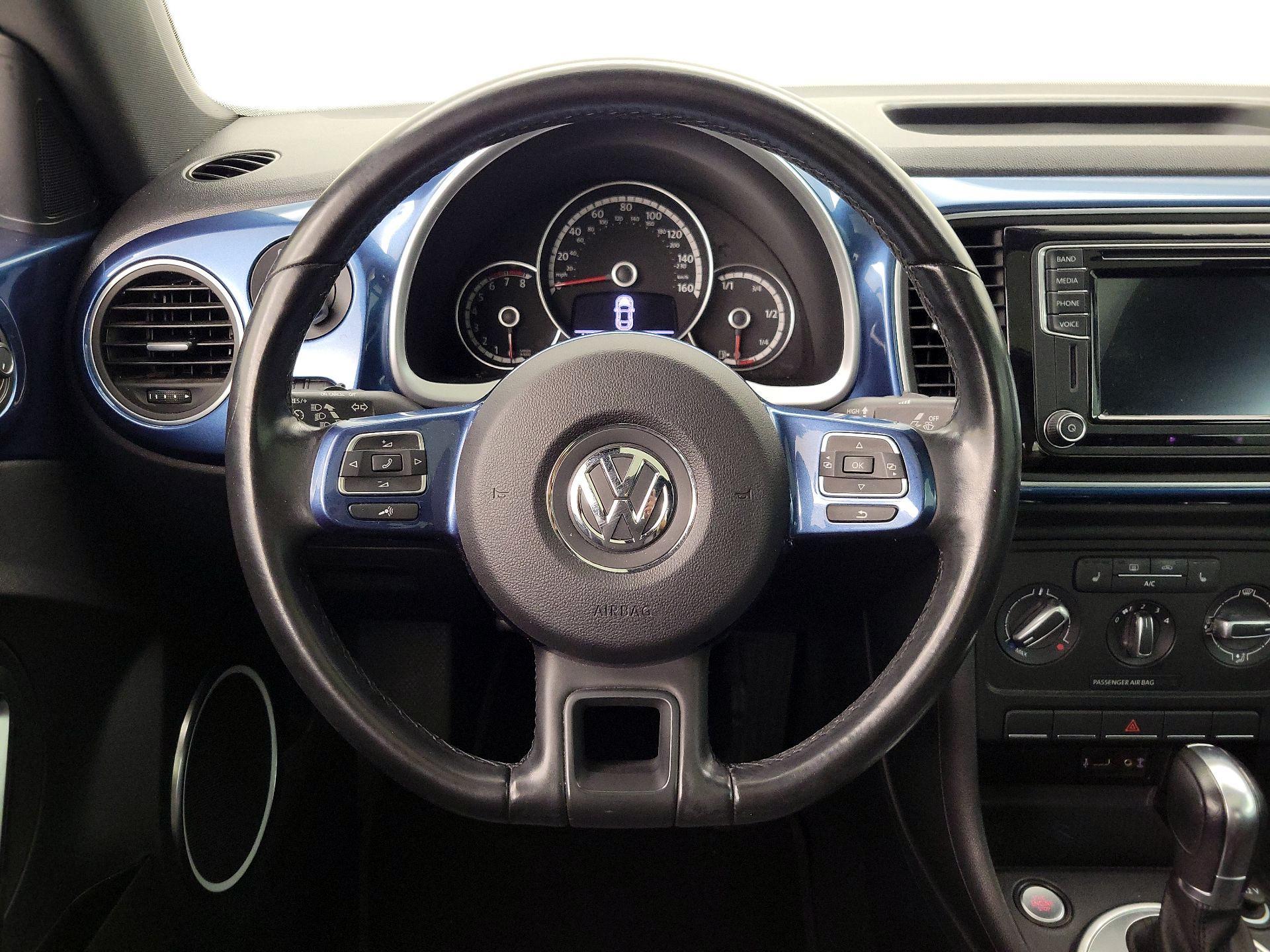 Thumbnail: 2016 Volkswagen Beetle - 10