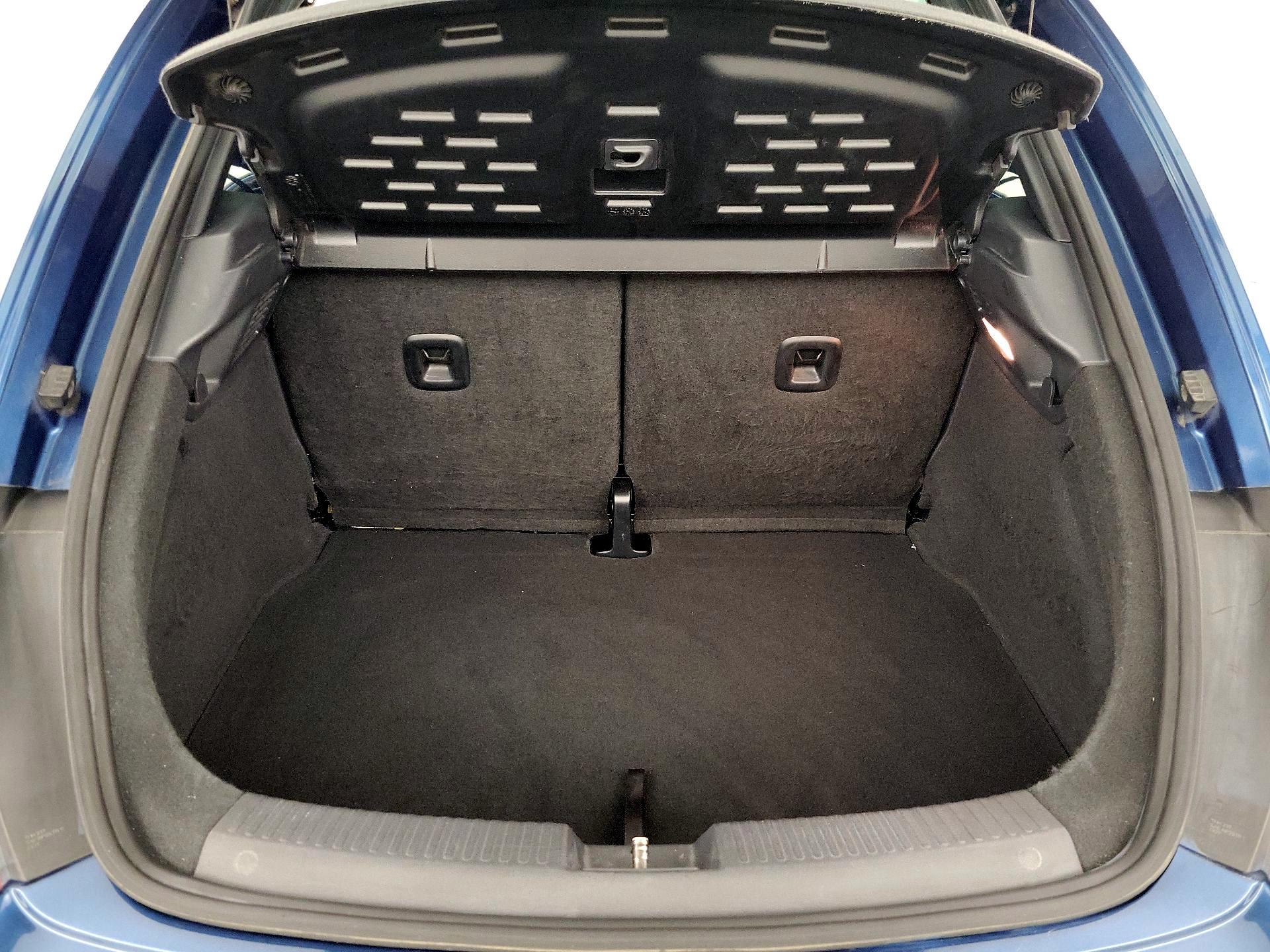 Thumbnail: 2016 Volkswagen Beetle - 20