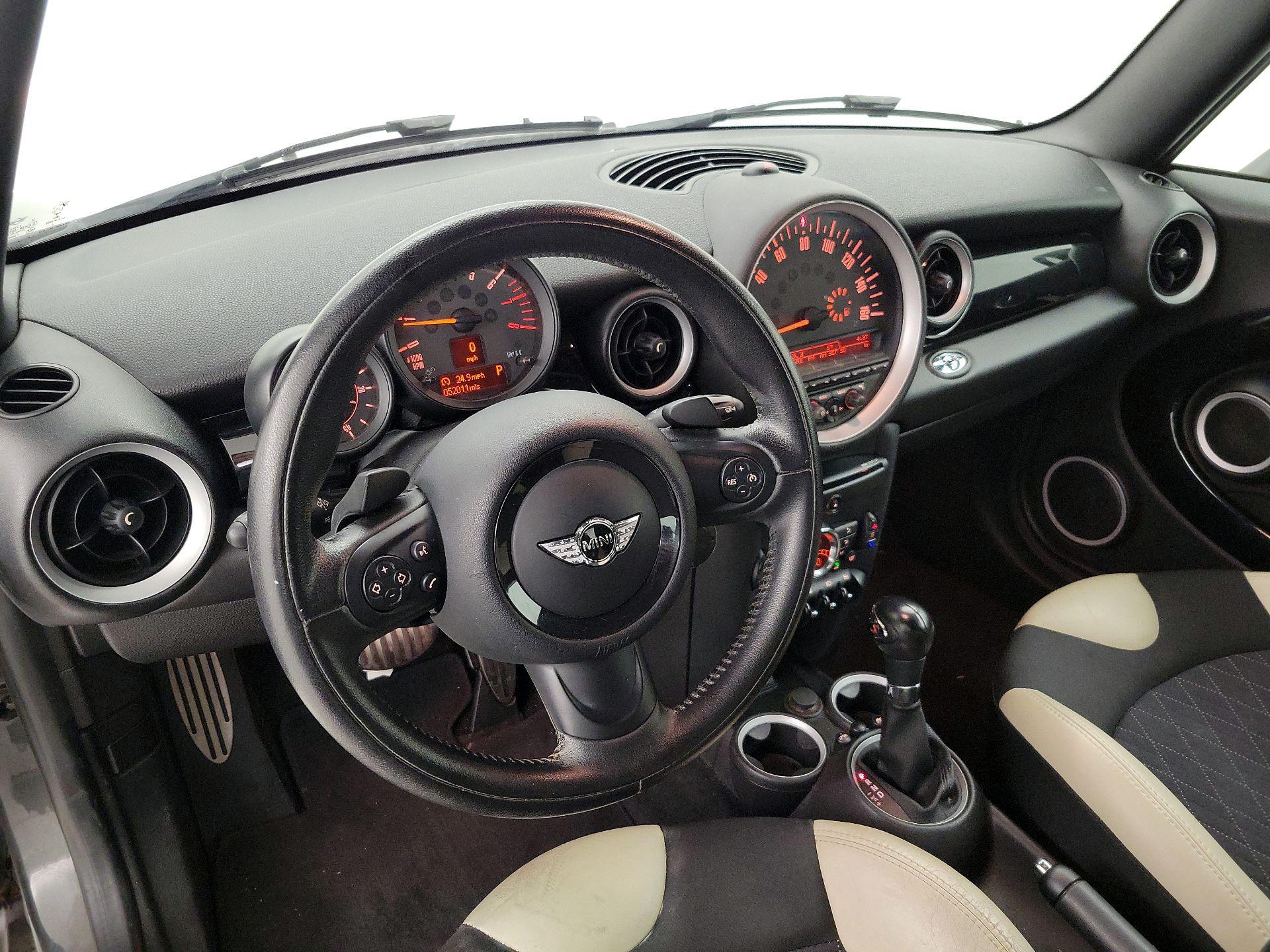 Thumbnail: 2015 MINI Cooper - 9