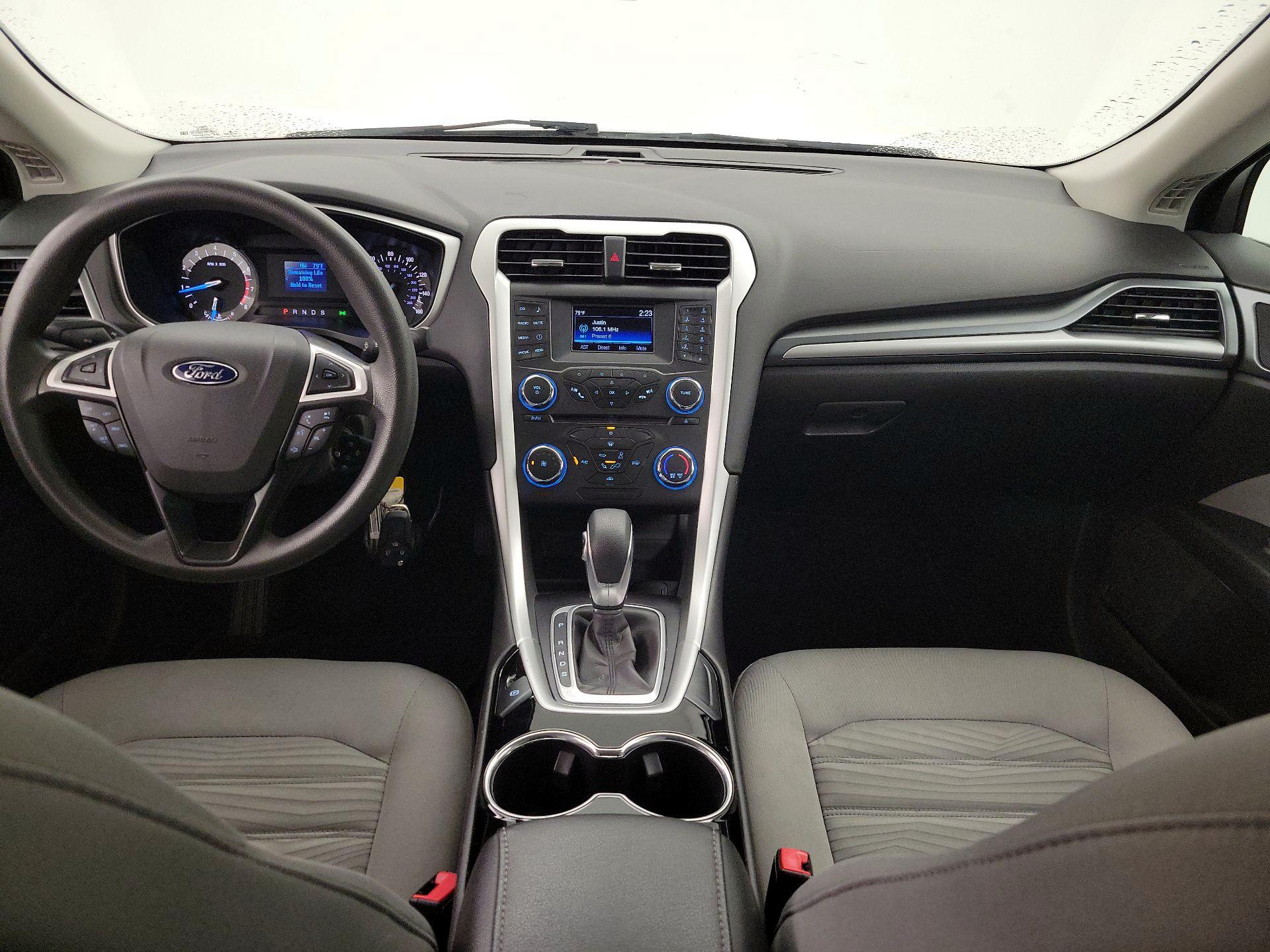 Thumbnail: 2016 Ford Fusion - 9