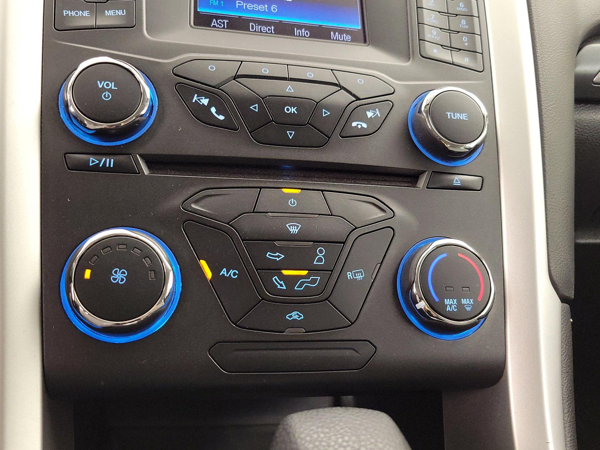 Thumbnail: 2016 Ford Fusion - 16