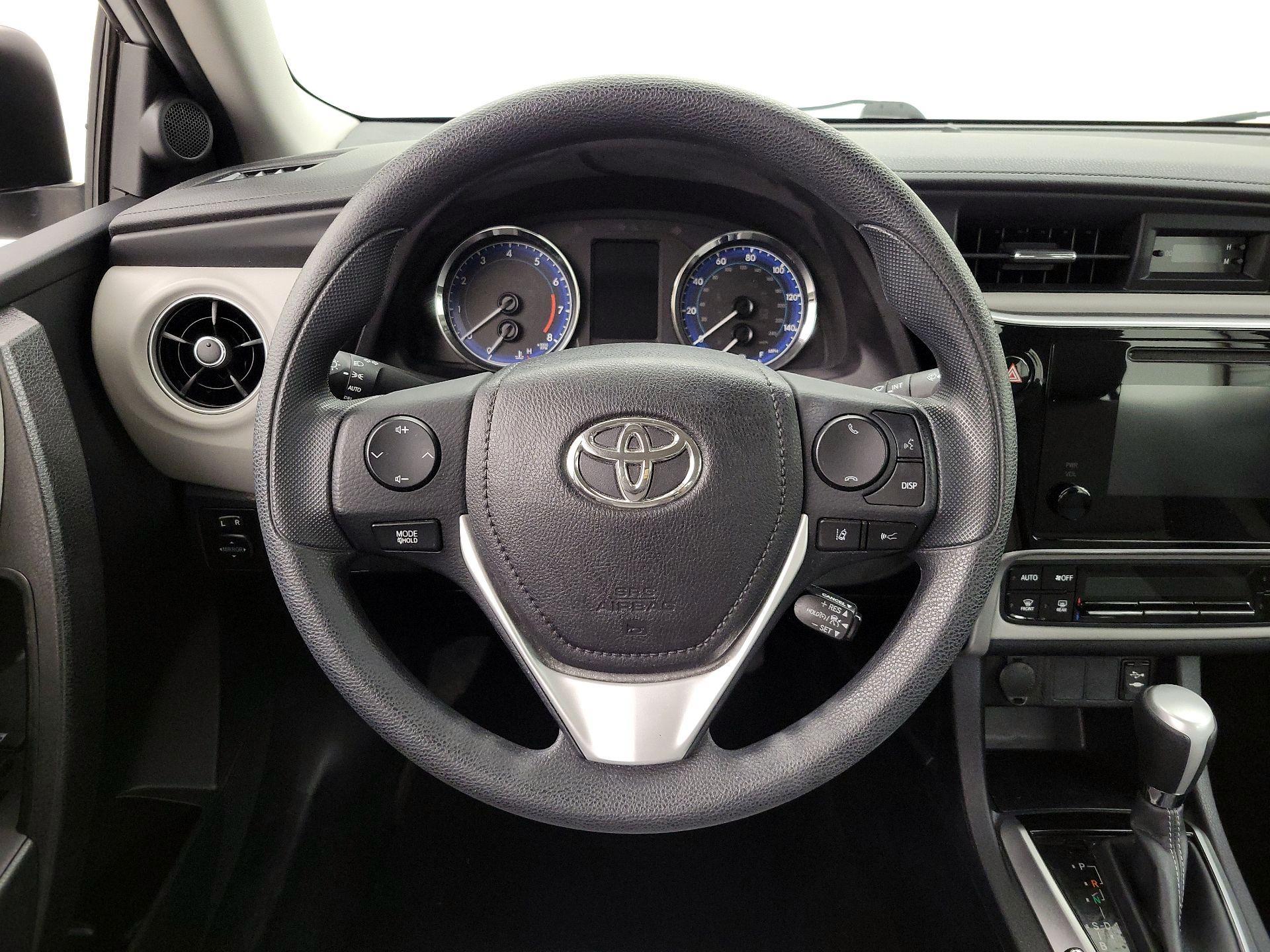 Thumbnail: 2017 Toyota Corolla - 10
