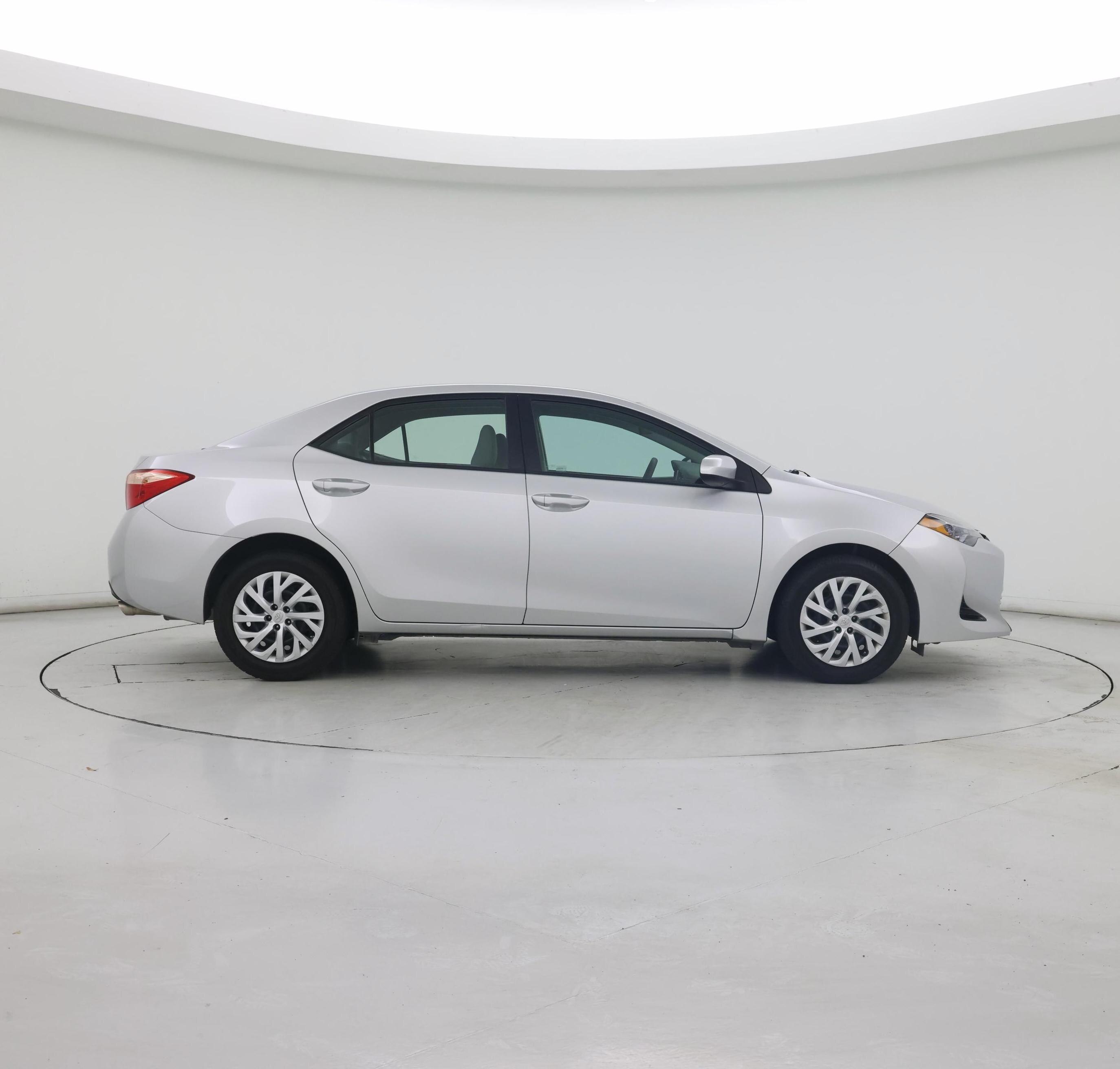 Thumbnail: 2017 Toyota Corolla - 7