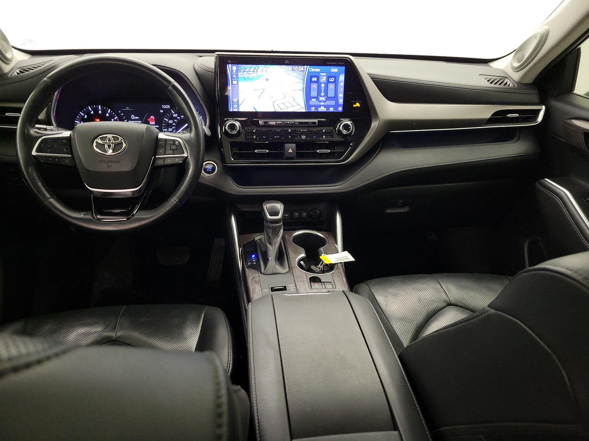 Thumbnail: 2020 Toyota Highlander - 9