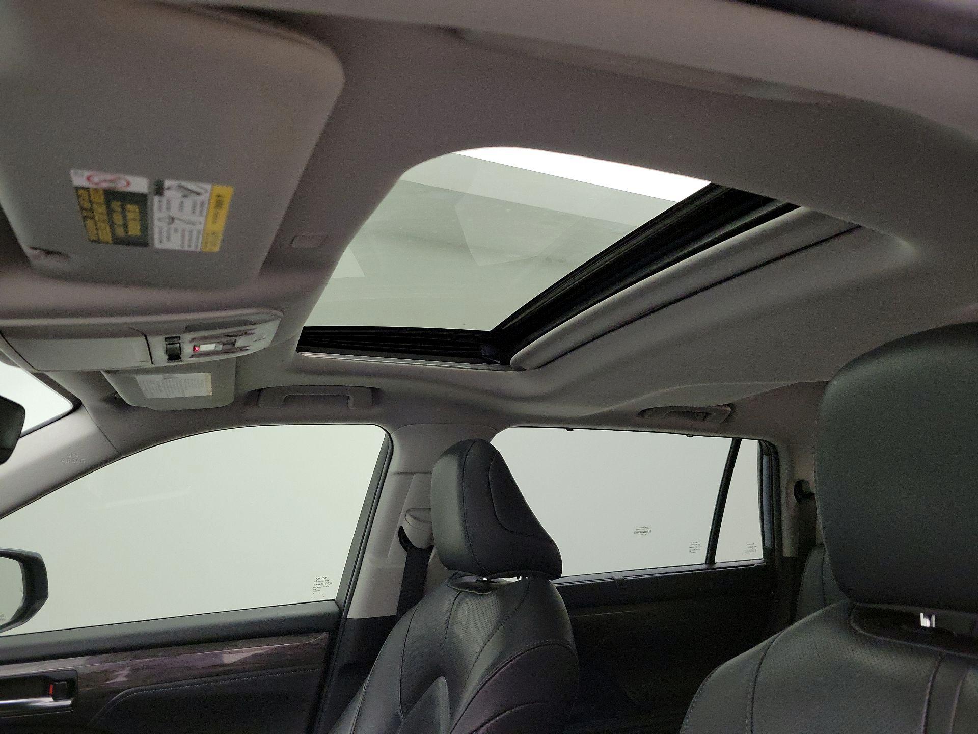 Thumbnail: 2020 Toyota Highlander - 20