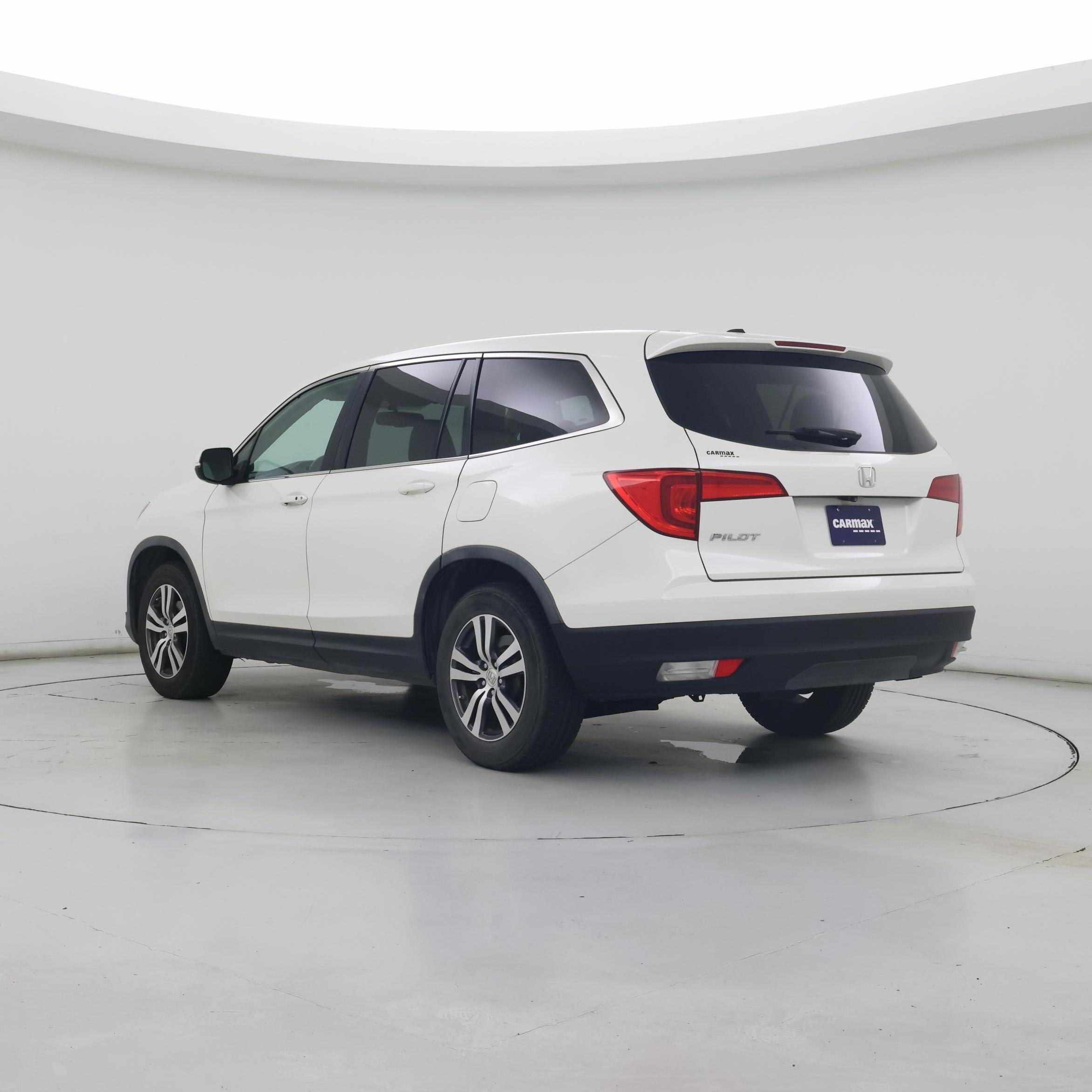 Thumbnail: 2017 Honda Pilot - 2