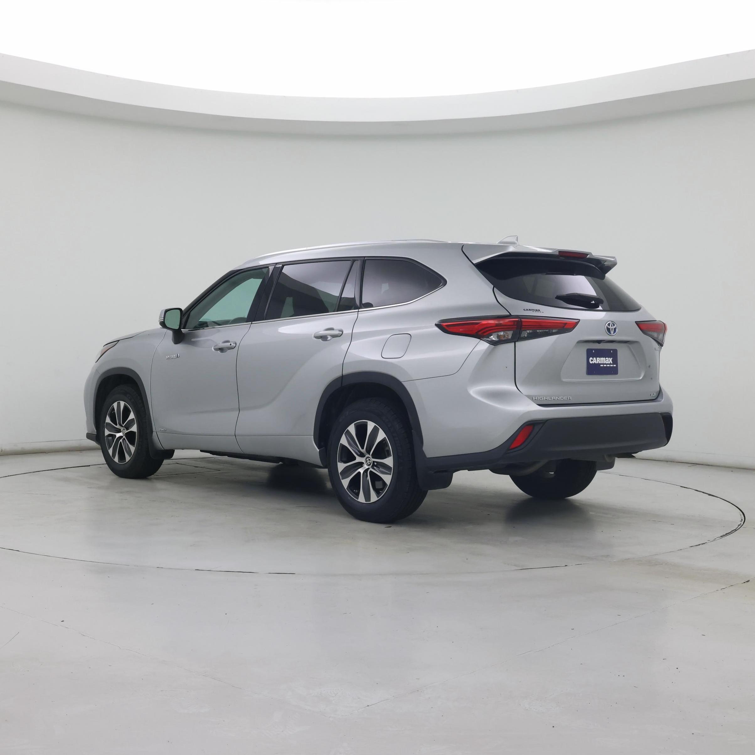 Thumbnail: 2021 Toyota Highlander - 2