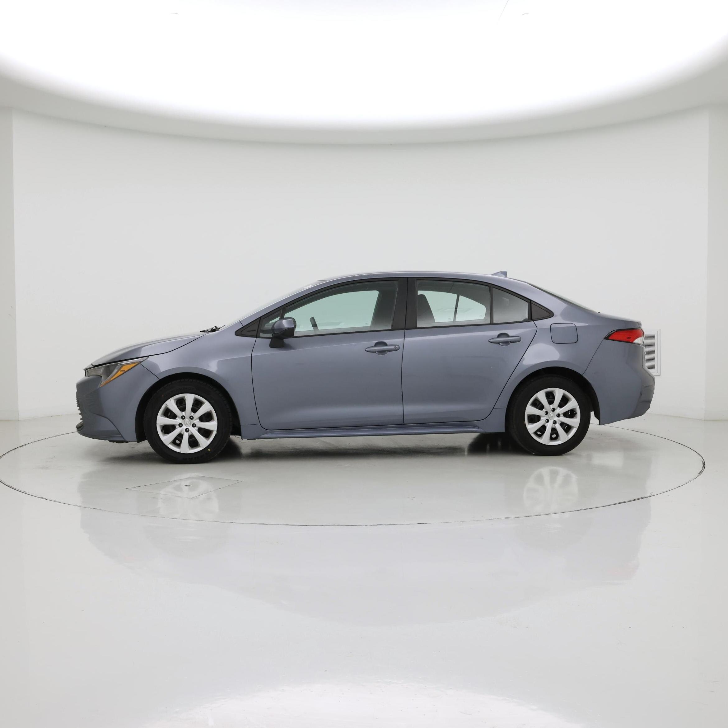 Thumbnail: 2024 Toyota Corolla - 3
