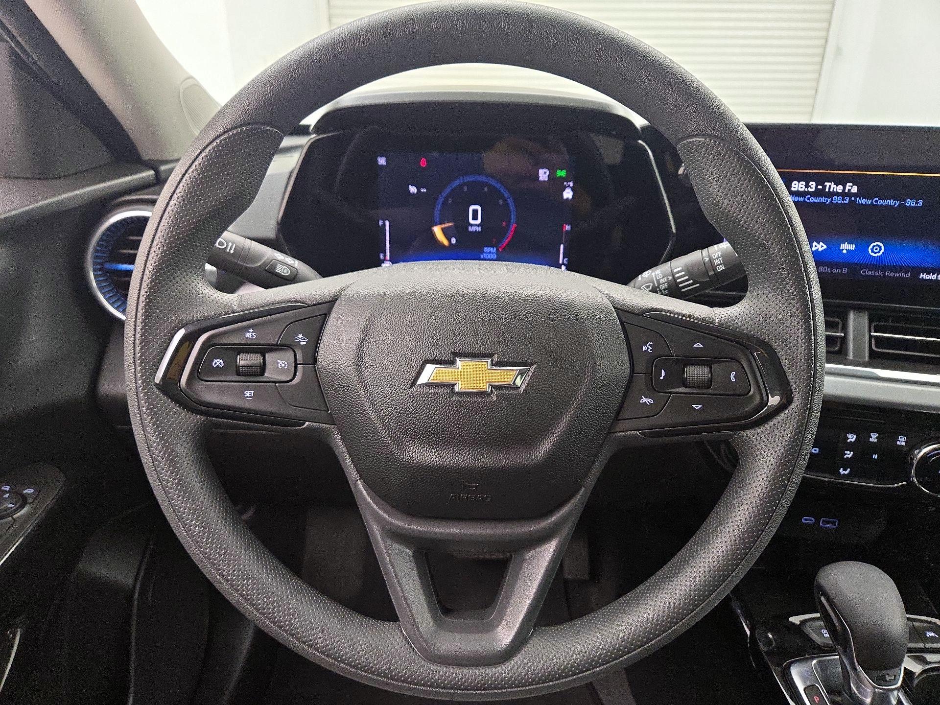 Thumbnail: 2025 Chevrolet Trax - 10