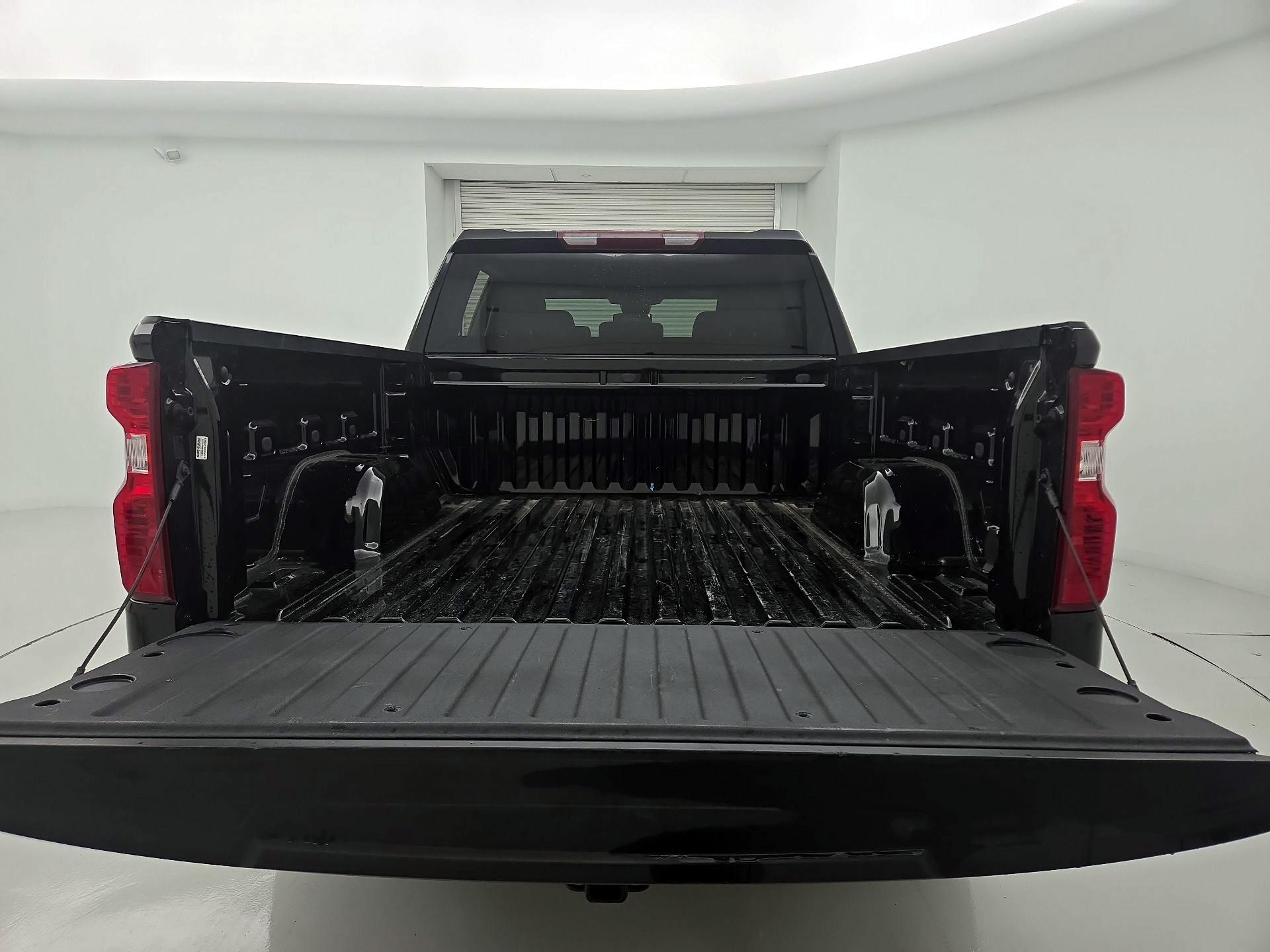 Thumbnail: 2023 Chevrolet Silverado 1500 - 20