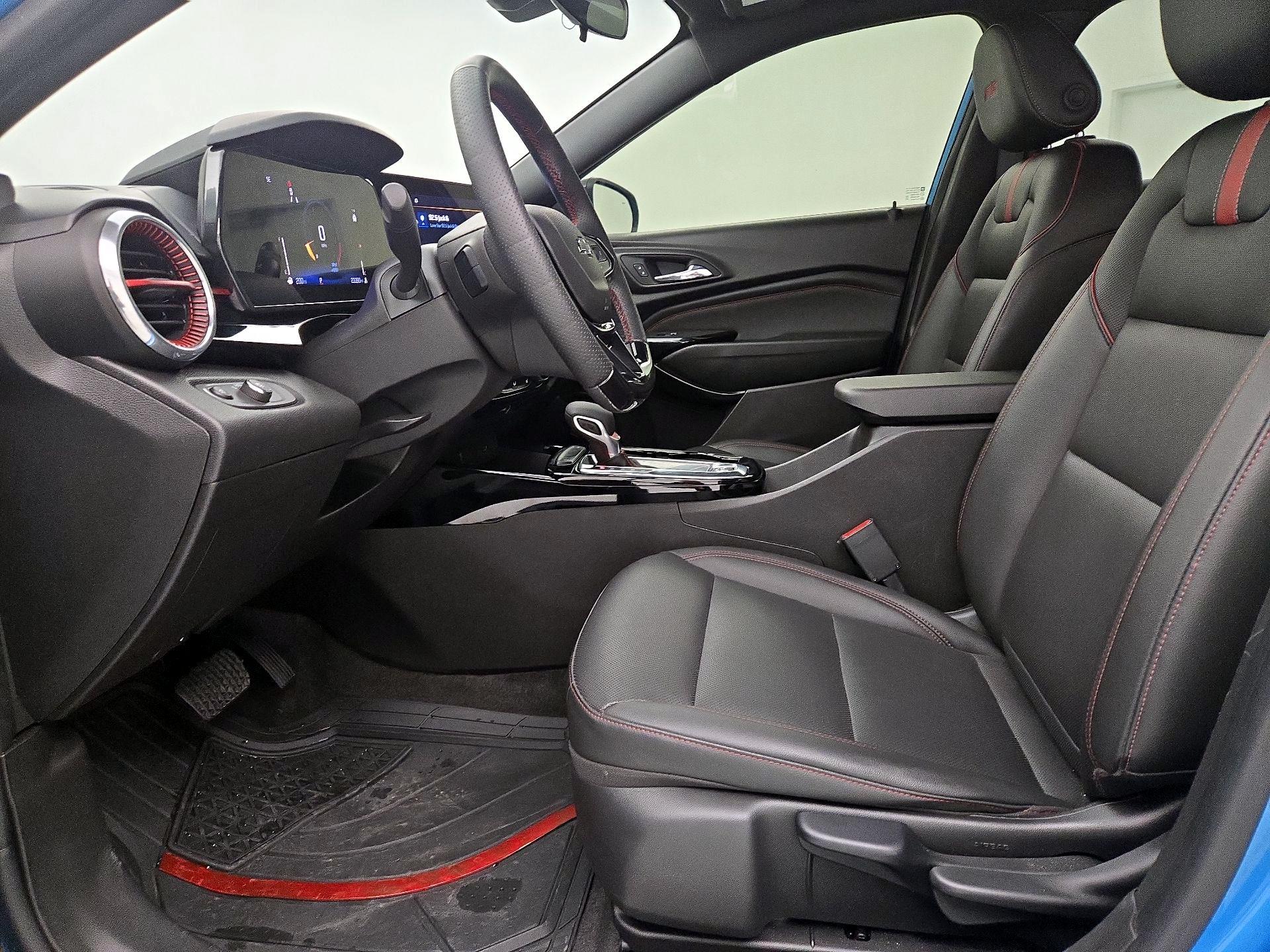Thumbnail: 2025 Chevrolet Trax - 11