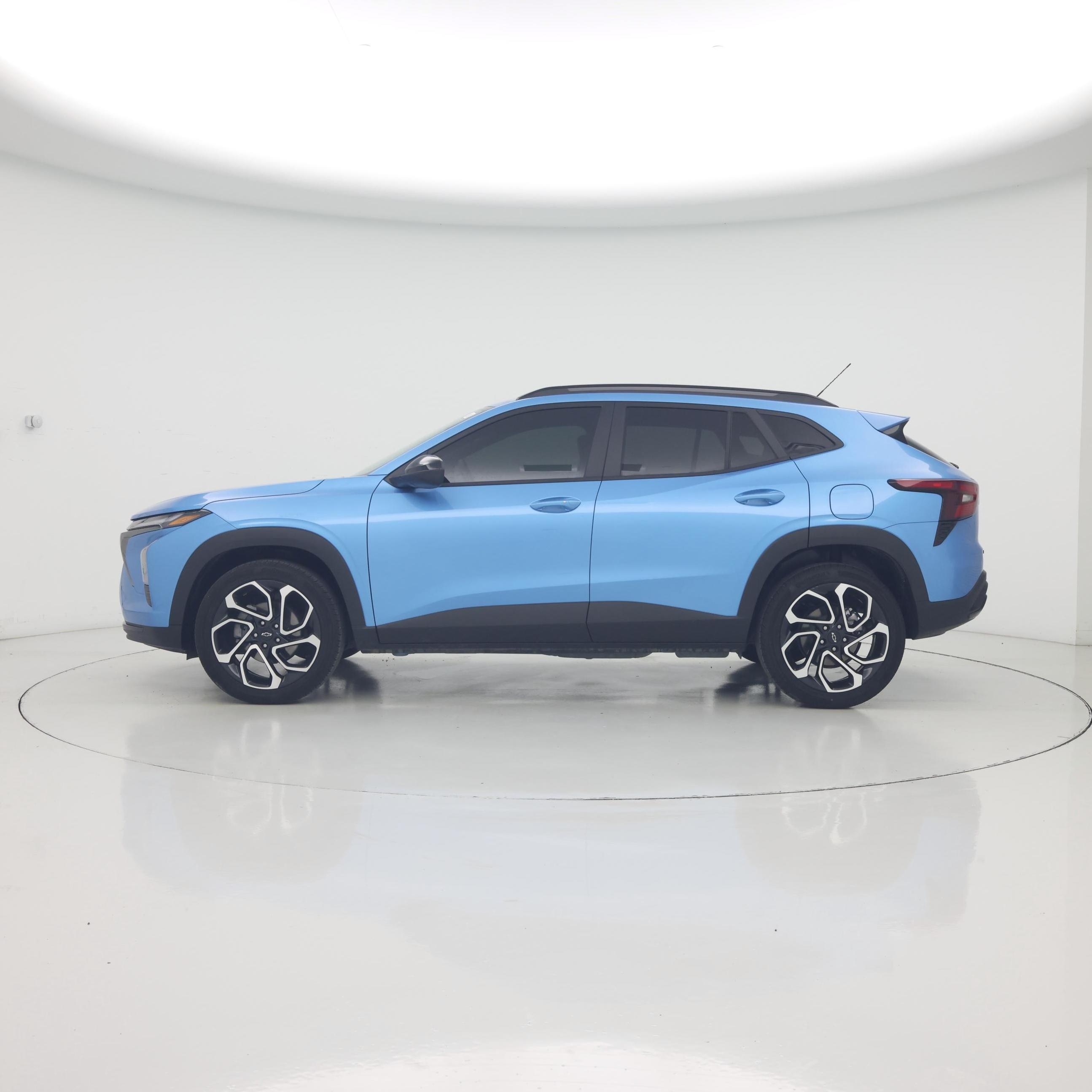 Thumbnail: 2025 Chevrolet Trax - 3