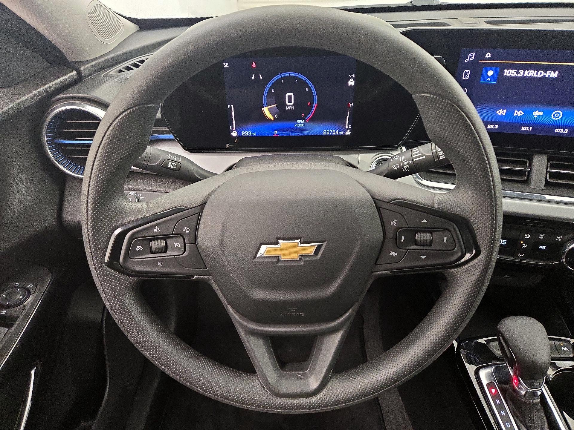 Thumbnail: 2025 Chevrolet Trax - 10
