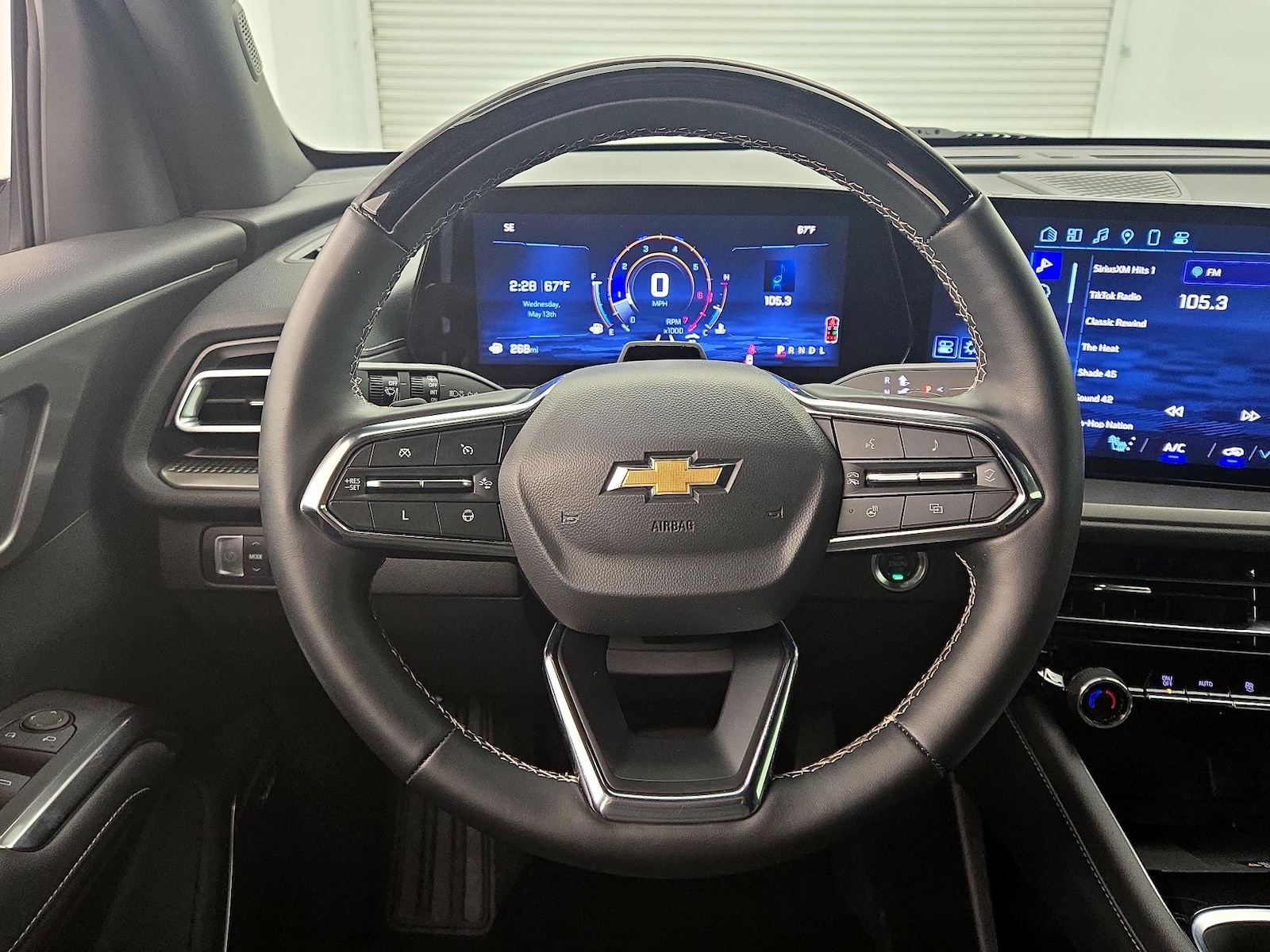 2024 Chevrolet Traverse 1LT - Photo 11