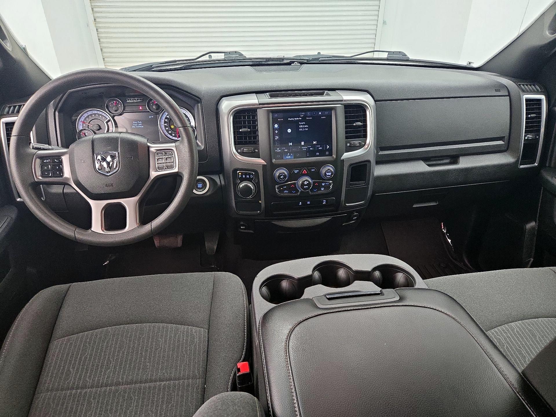 Thumbnail: 2024 RAM 1500 Classic - 9