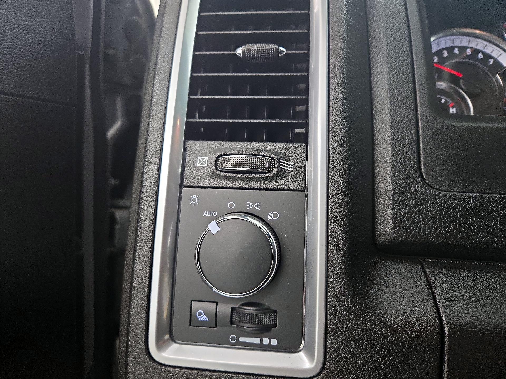Thumbnail: 2024 RAM 1500 Classic - 13