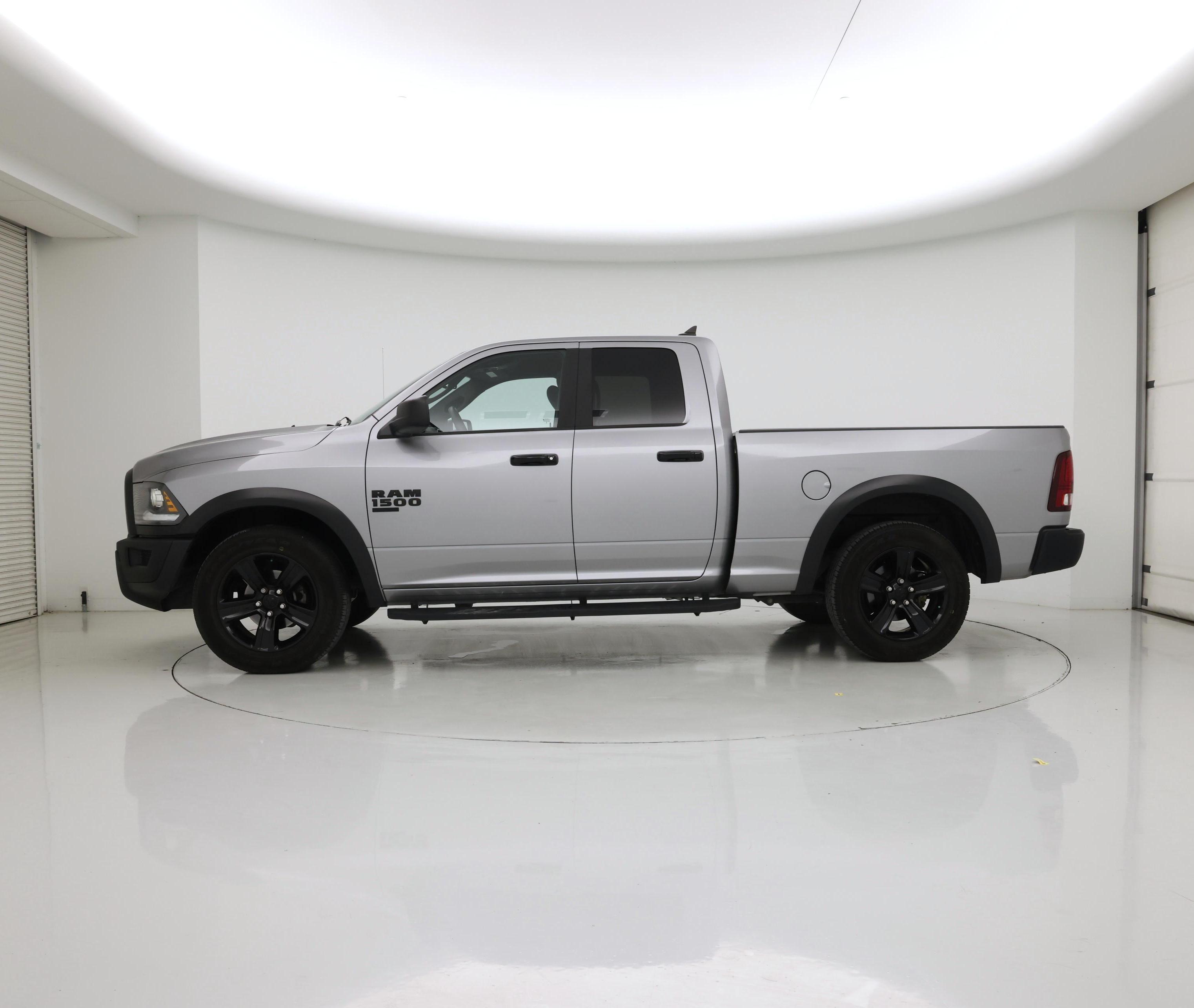 Thumbnail: 2024 RAM 1500 Classic - 3