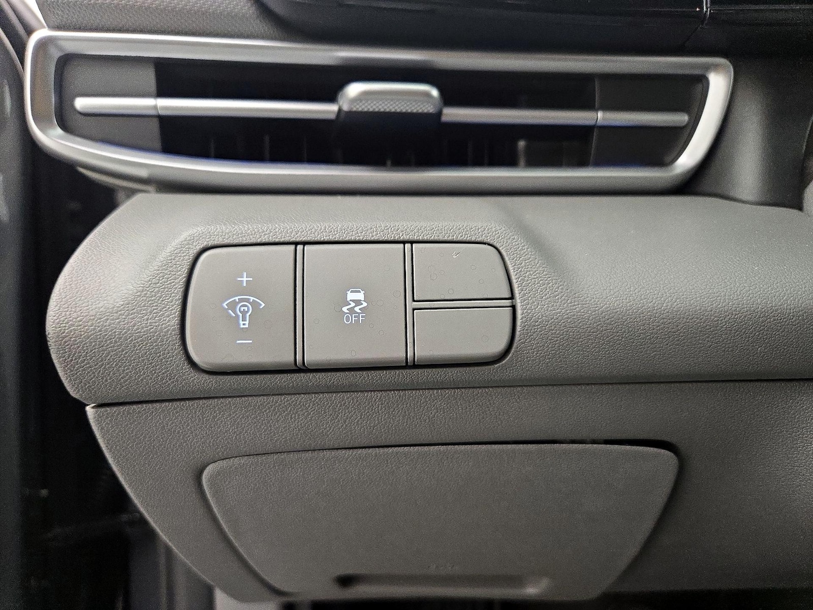 2025 Hyundai Elantra SEL - Photo 14