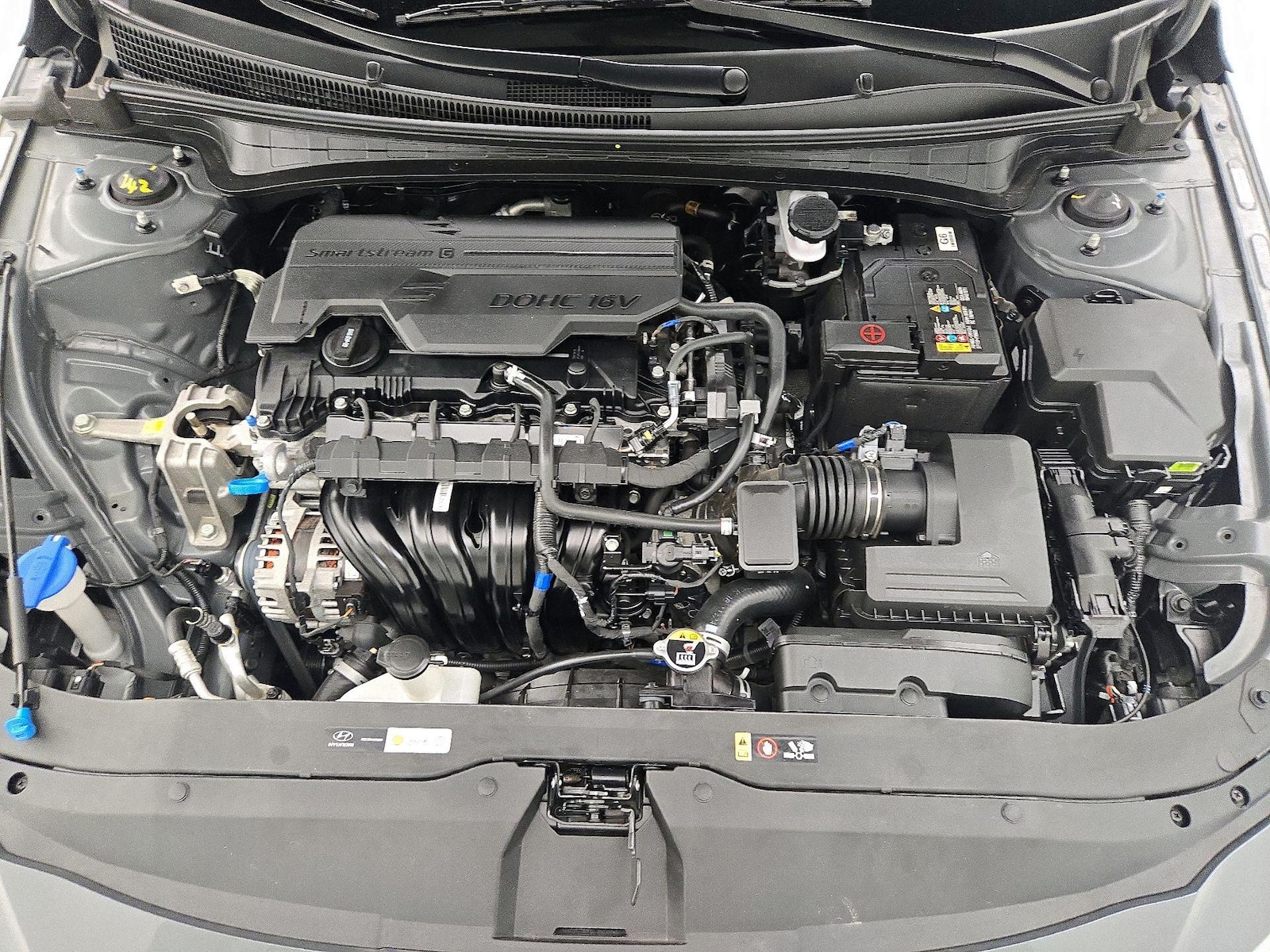 2025 Hyundai Elantra SEL - Photo 23