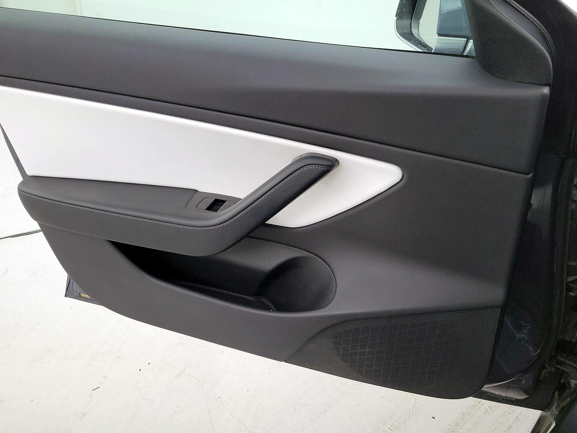 Thumbnail: 2019 Tesla Model 3 - 12