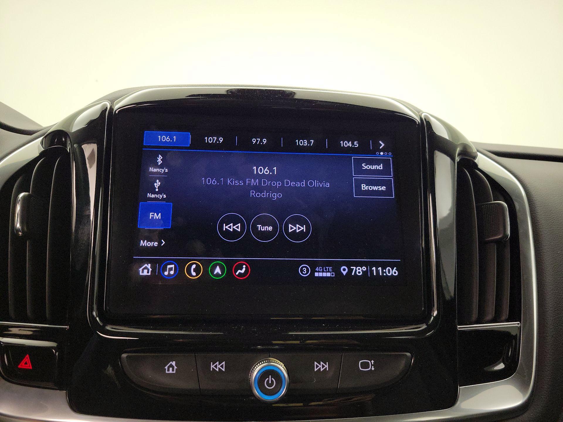 Thumbnail: 2021 Chevrolet Traverse - 15