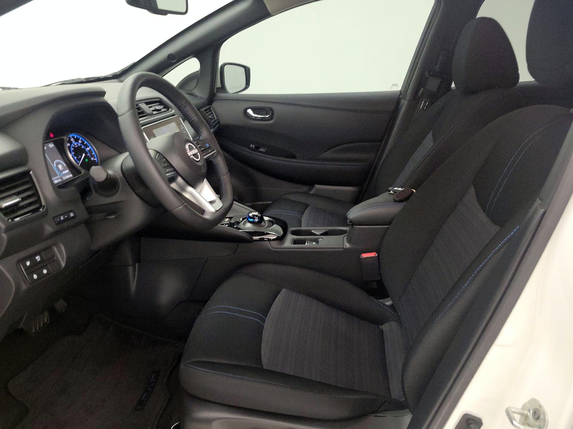 Thumbnail: 2023 Nissan Leaf - 11