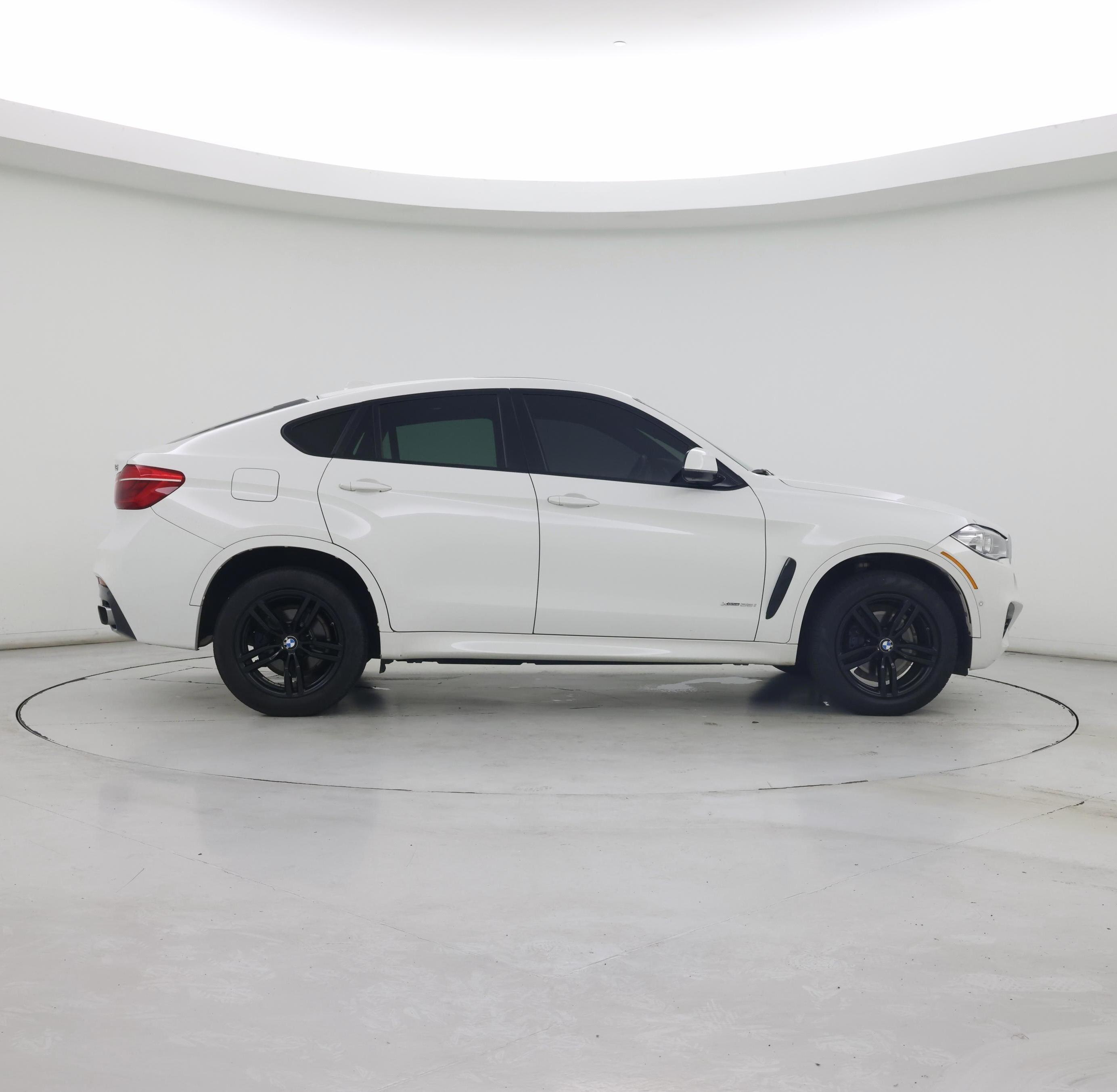 Thumbnail: 2019 BMW X6 - 7