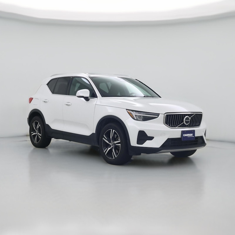 2025 Volvo XC40 B5 Core Bright Theme