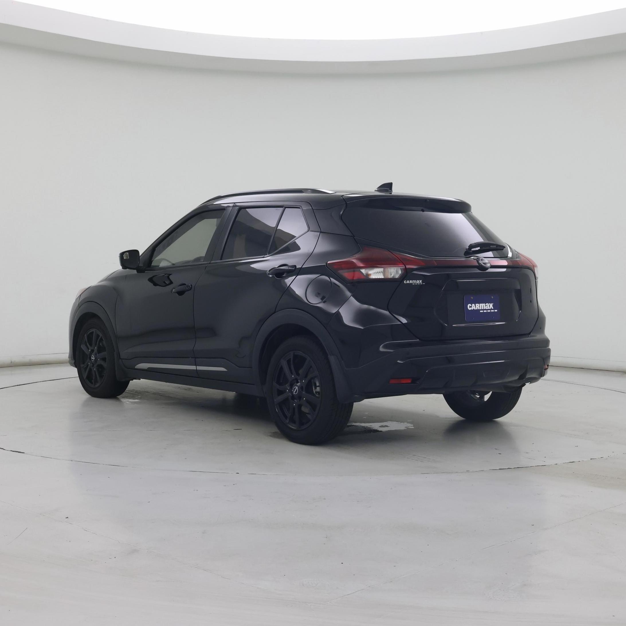Thumbnail: 2023 Nissan Kicks - 2