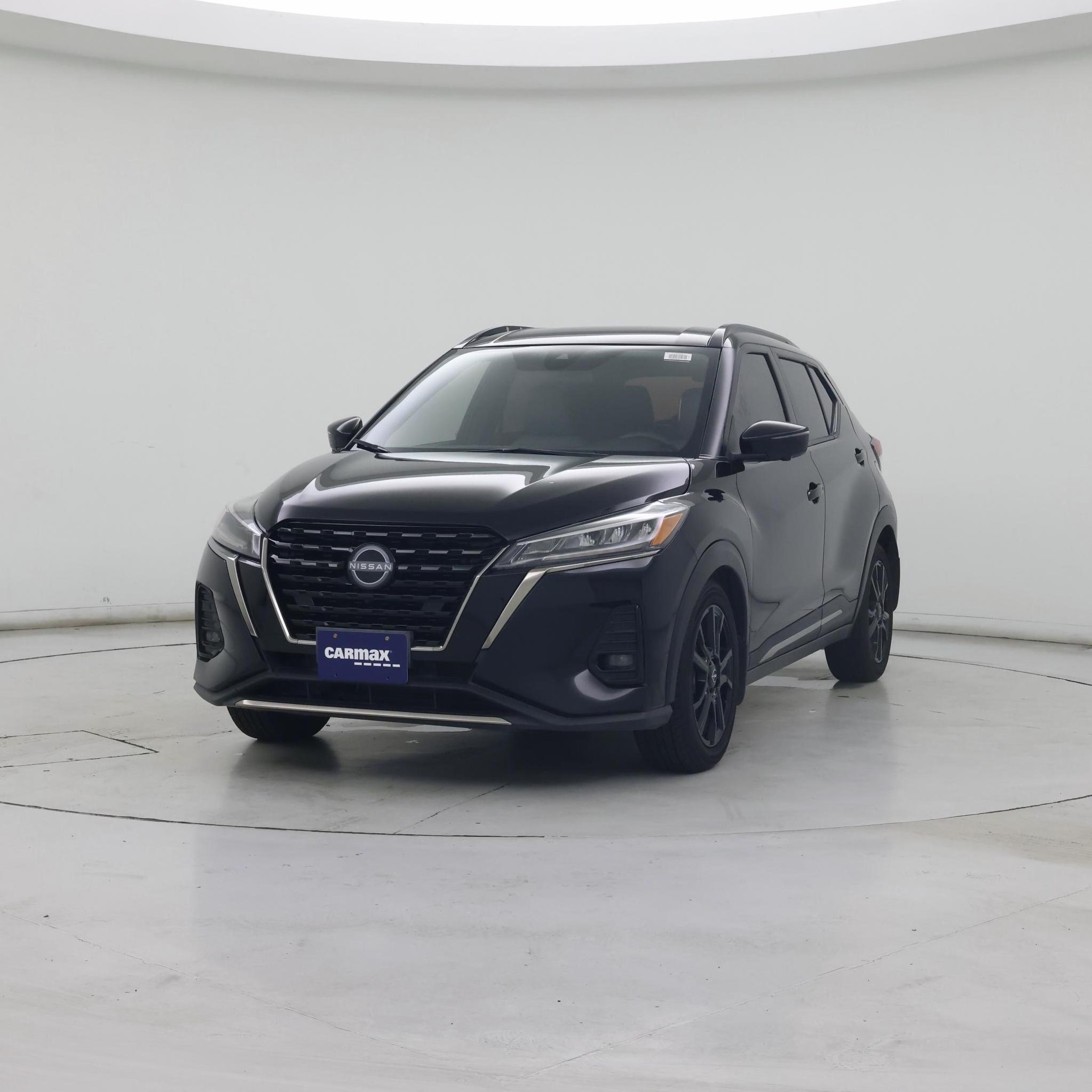 Thumbnail: 2023 Nissan Kicks - 4