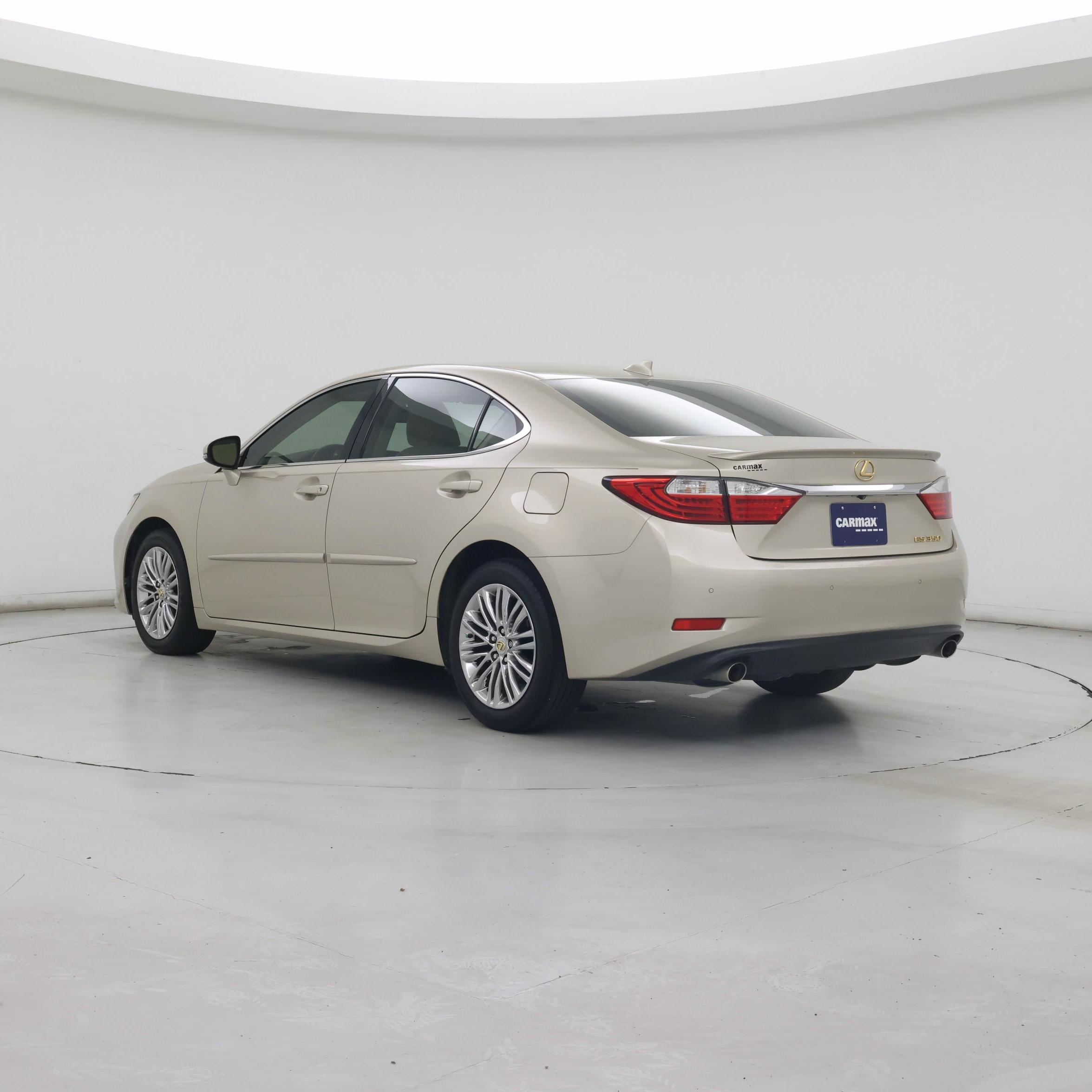 Thumbnail: 2015 Lexus ES - 2