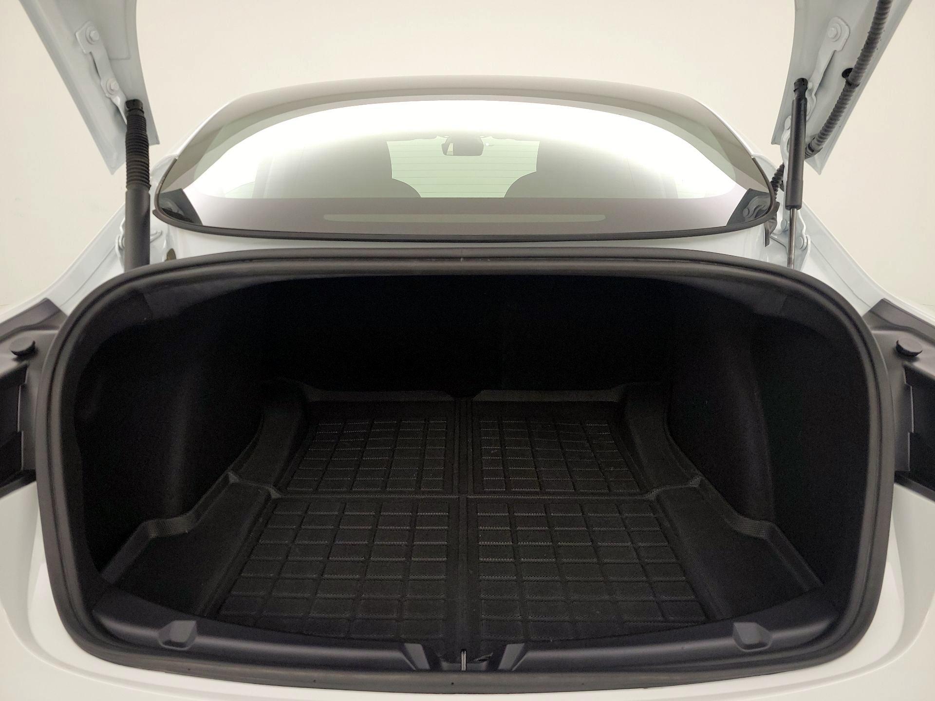 Thumbnail: 2022 Tesla Model 3 - 19